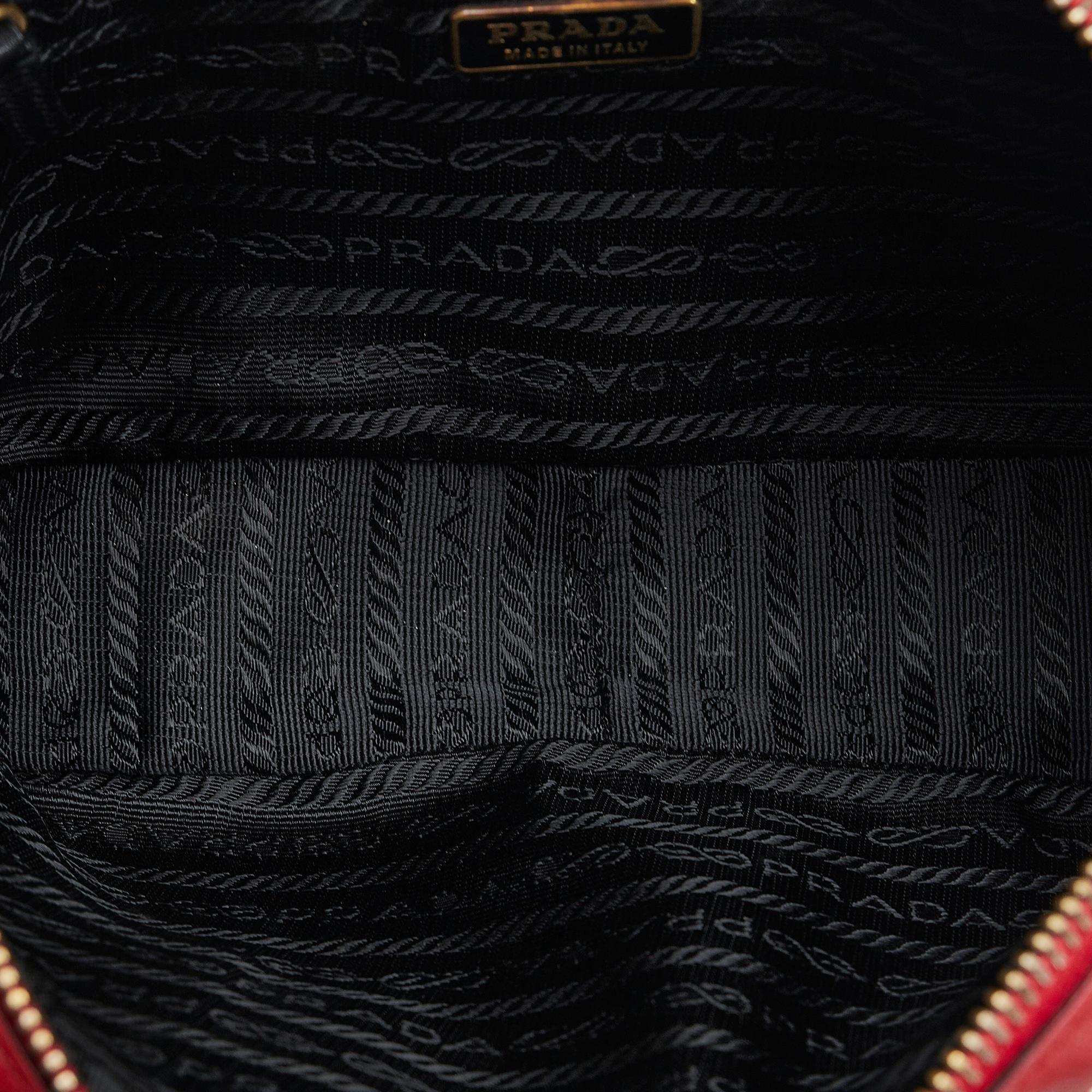 Prada Saffiano Bauletto Handbag (SHG-je8XF1)