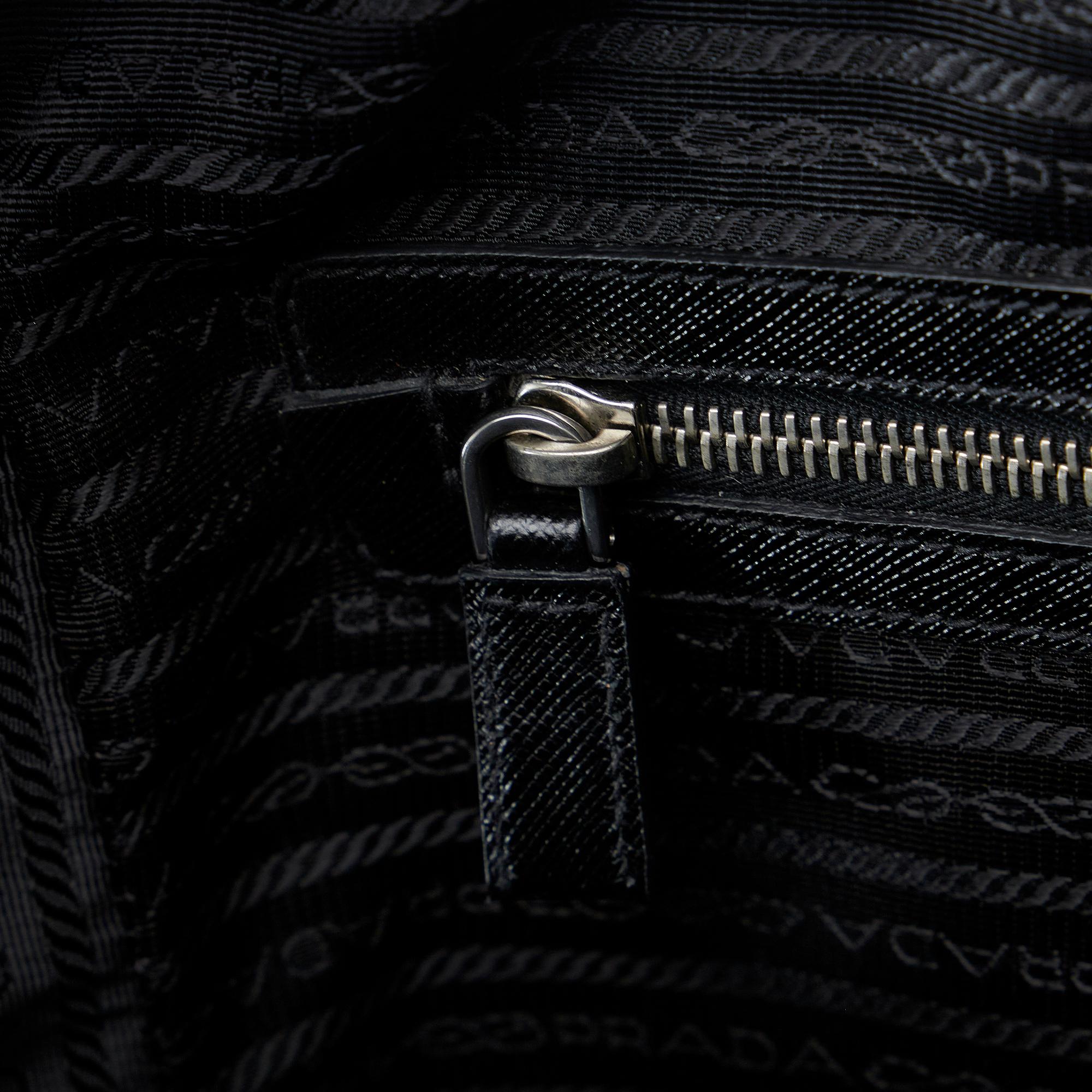 Prada Saffiano Business Bag (SHG-Z1XOe9)