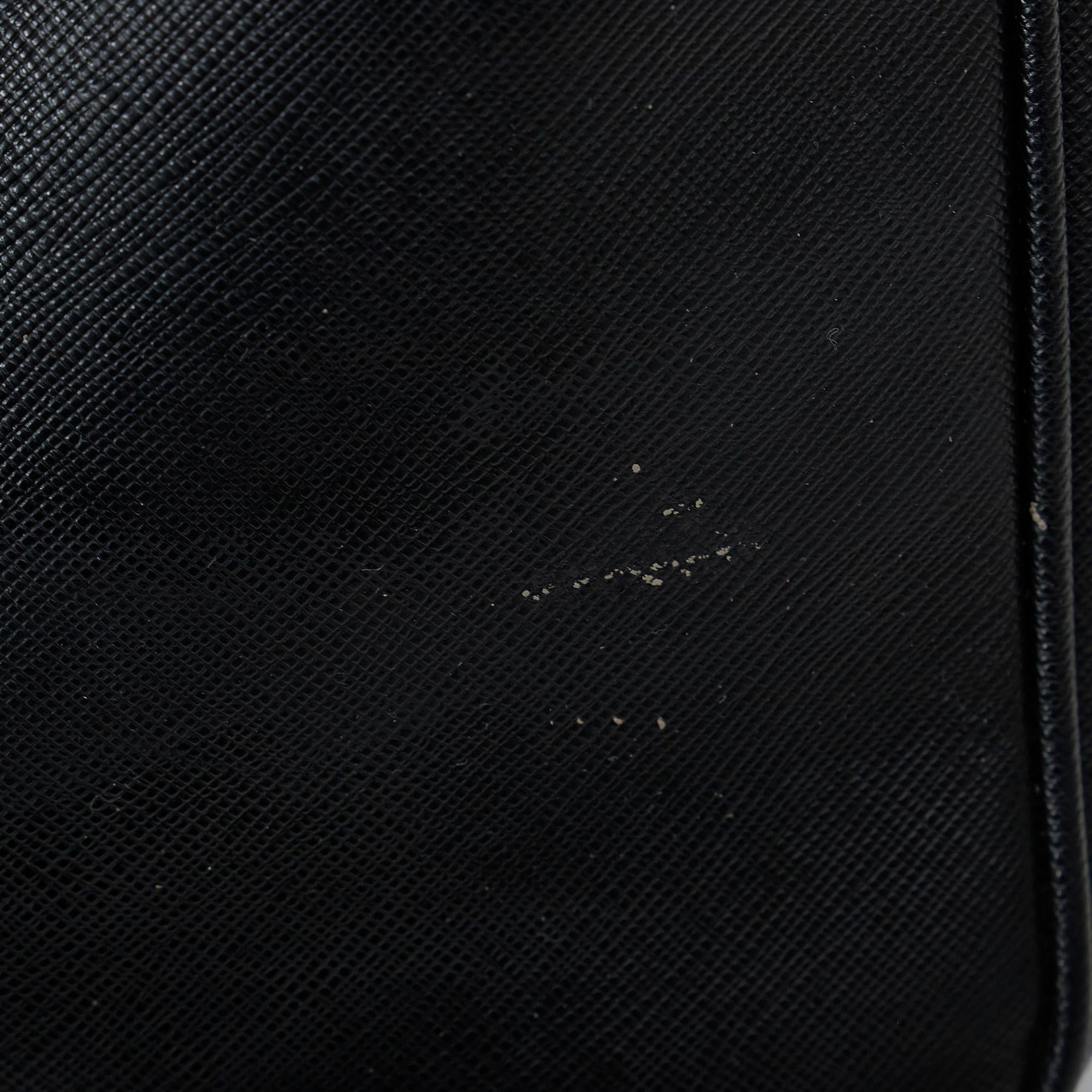 Prada Saffiano Business Bag (SHG-Z1XOe9)