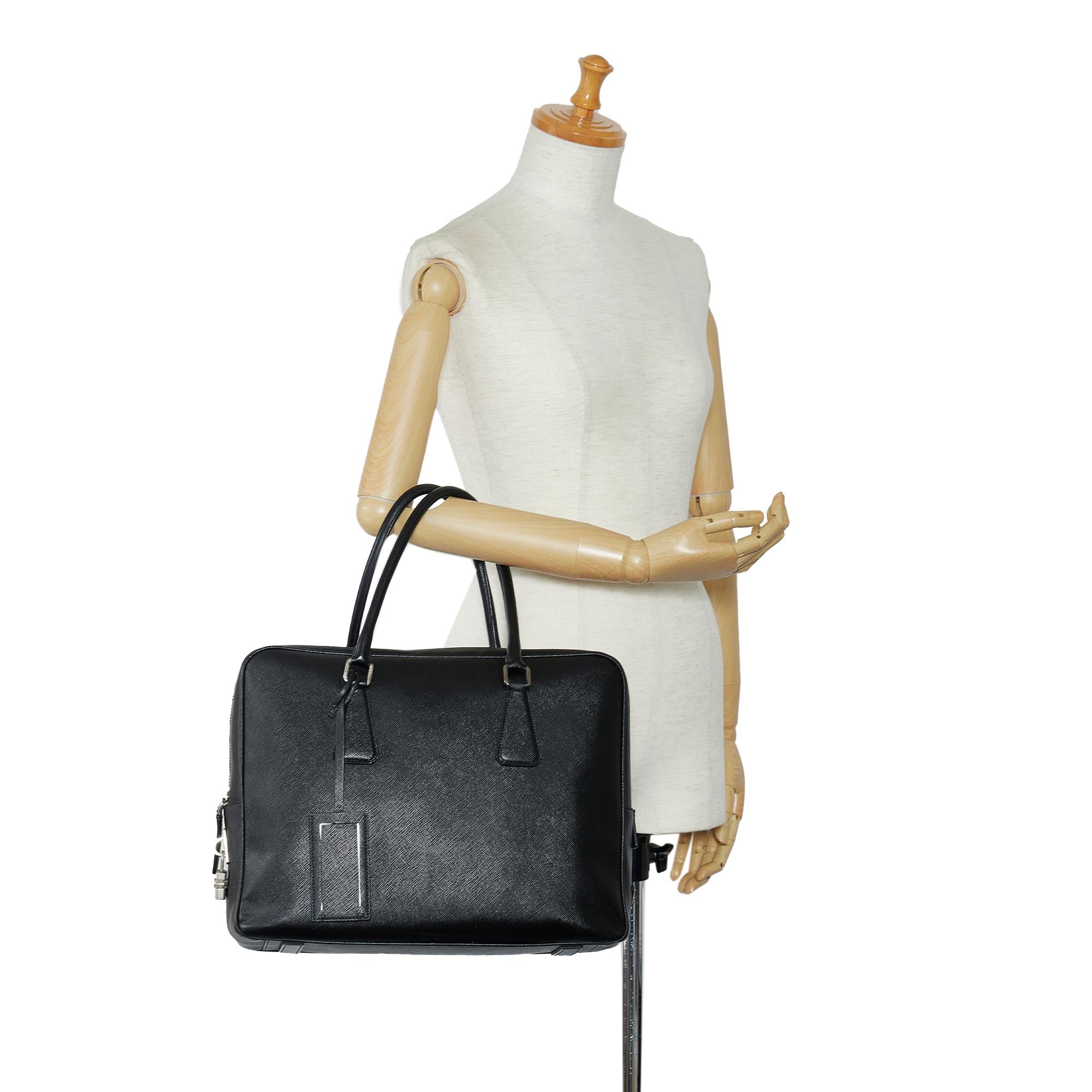 Prada Saffiano Business Bag (SHG-Z1XOe9)