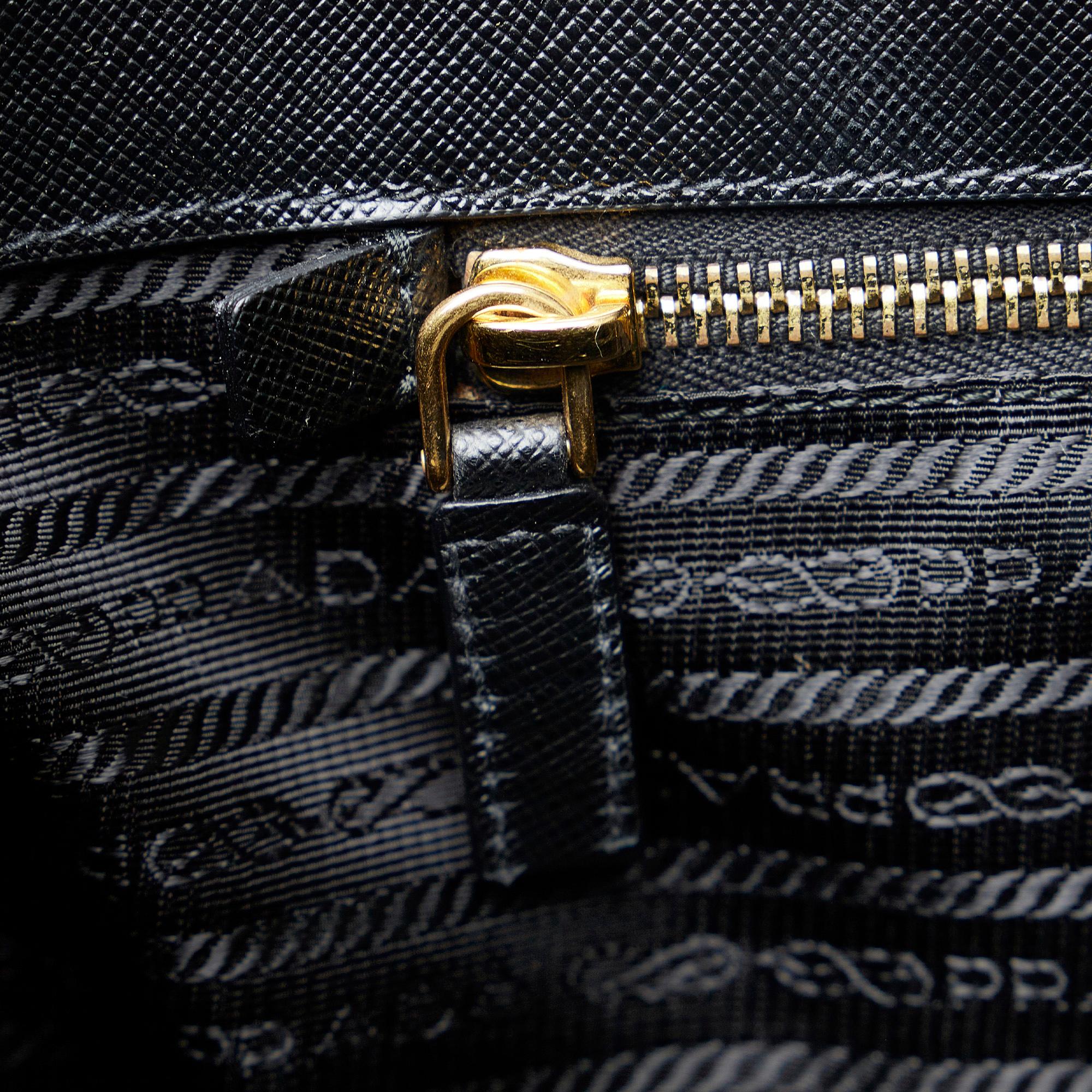 Prada Saffiano Lux Galleria Double Zip Tote (SHG-eRftwn)