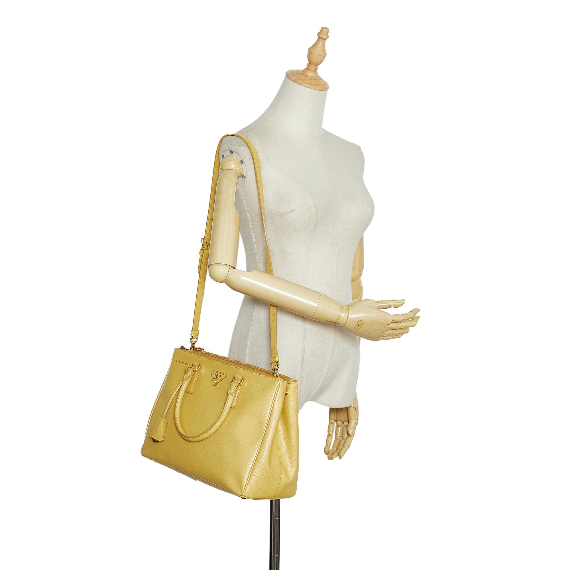 Prada Saffiano Lux Galleria Double Zip (SHG-yFcskK)