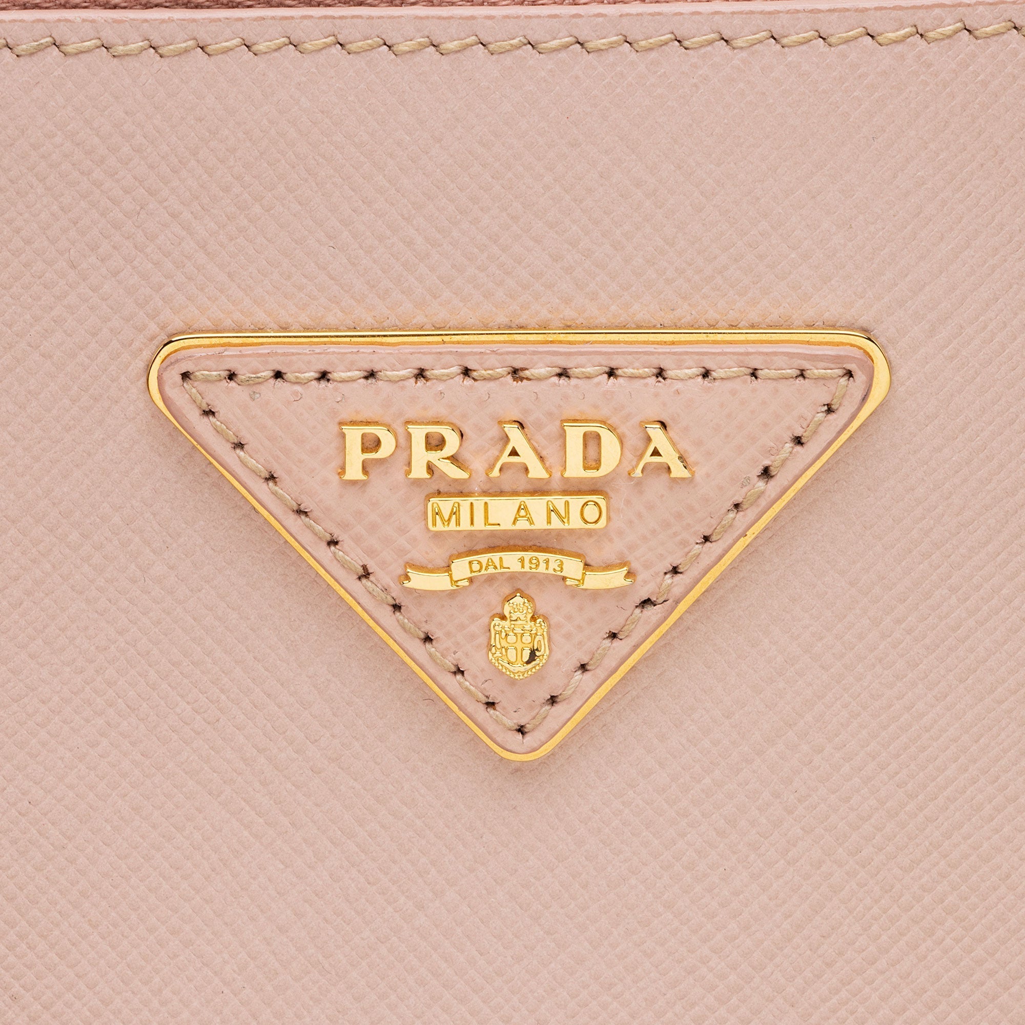Prada Saffiano Lux Galleria Medium Tote (SHF-KdJyDQ)