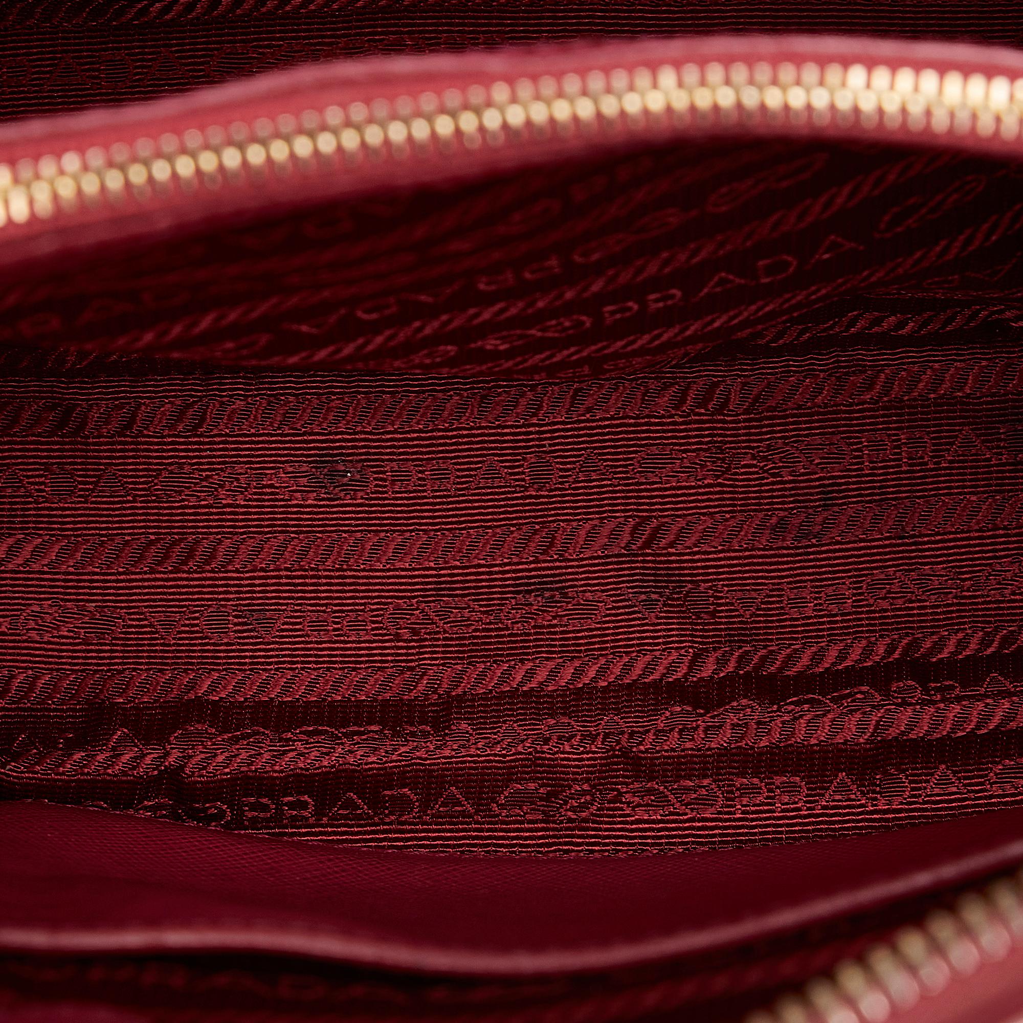 Prada Saffiano Lux Promenade Satchel (SHG-gst9st)