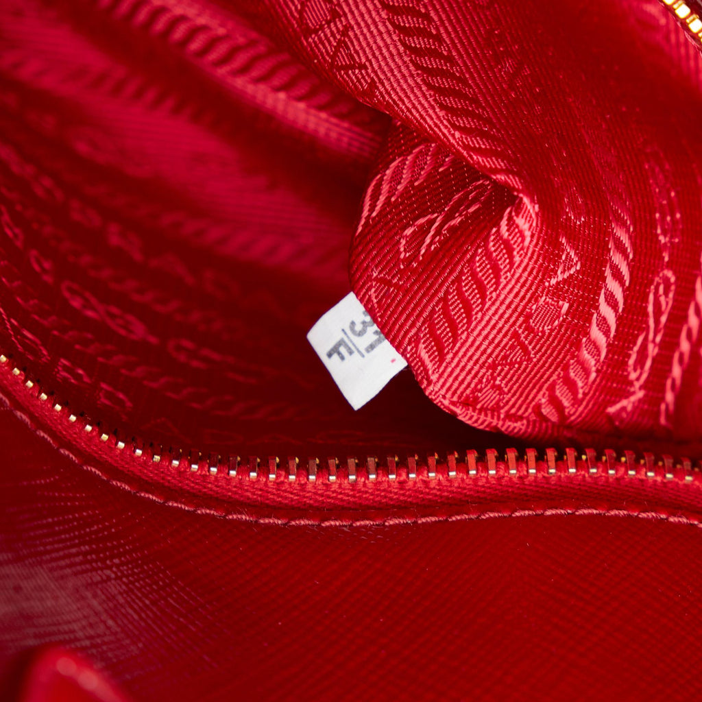 Prada Saffiano Vernice Satchel (SHG-PB49aJ)