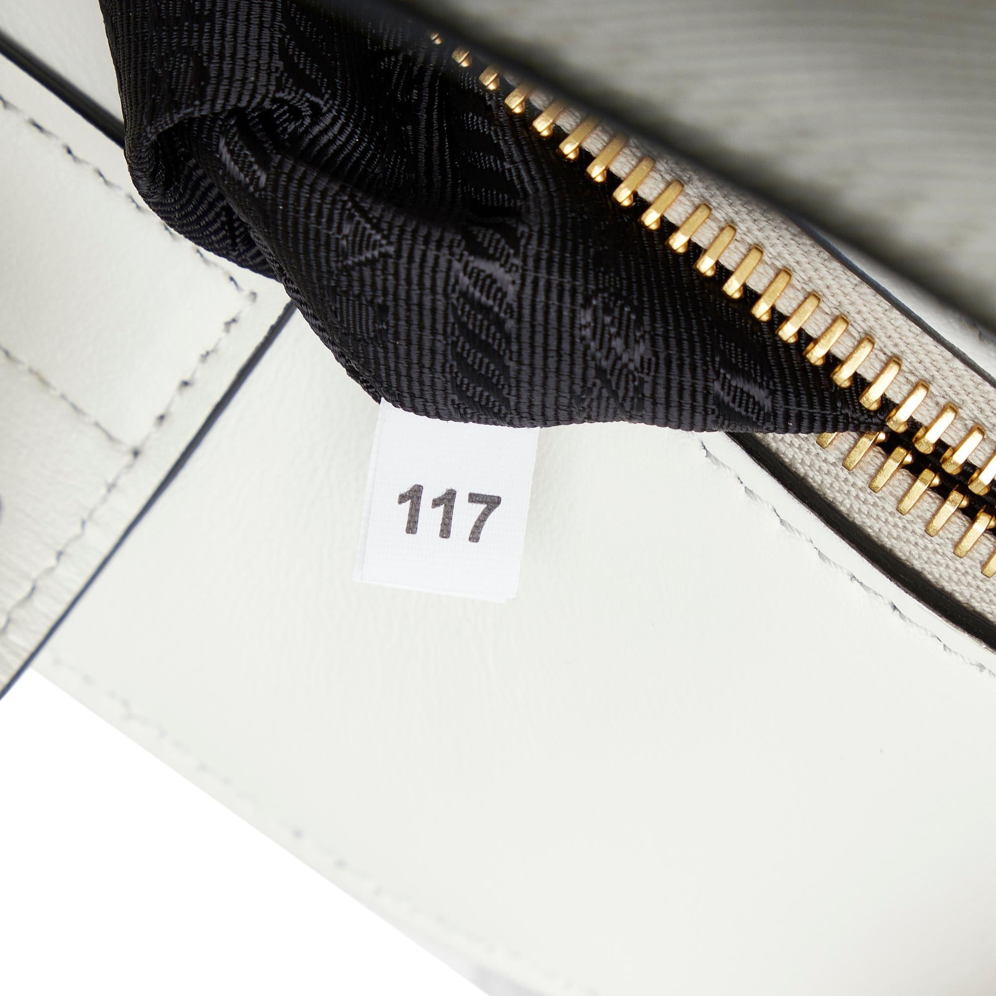 Prada Saffiano and Soft Calf Satchel (SHG-WmkMwI)