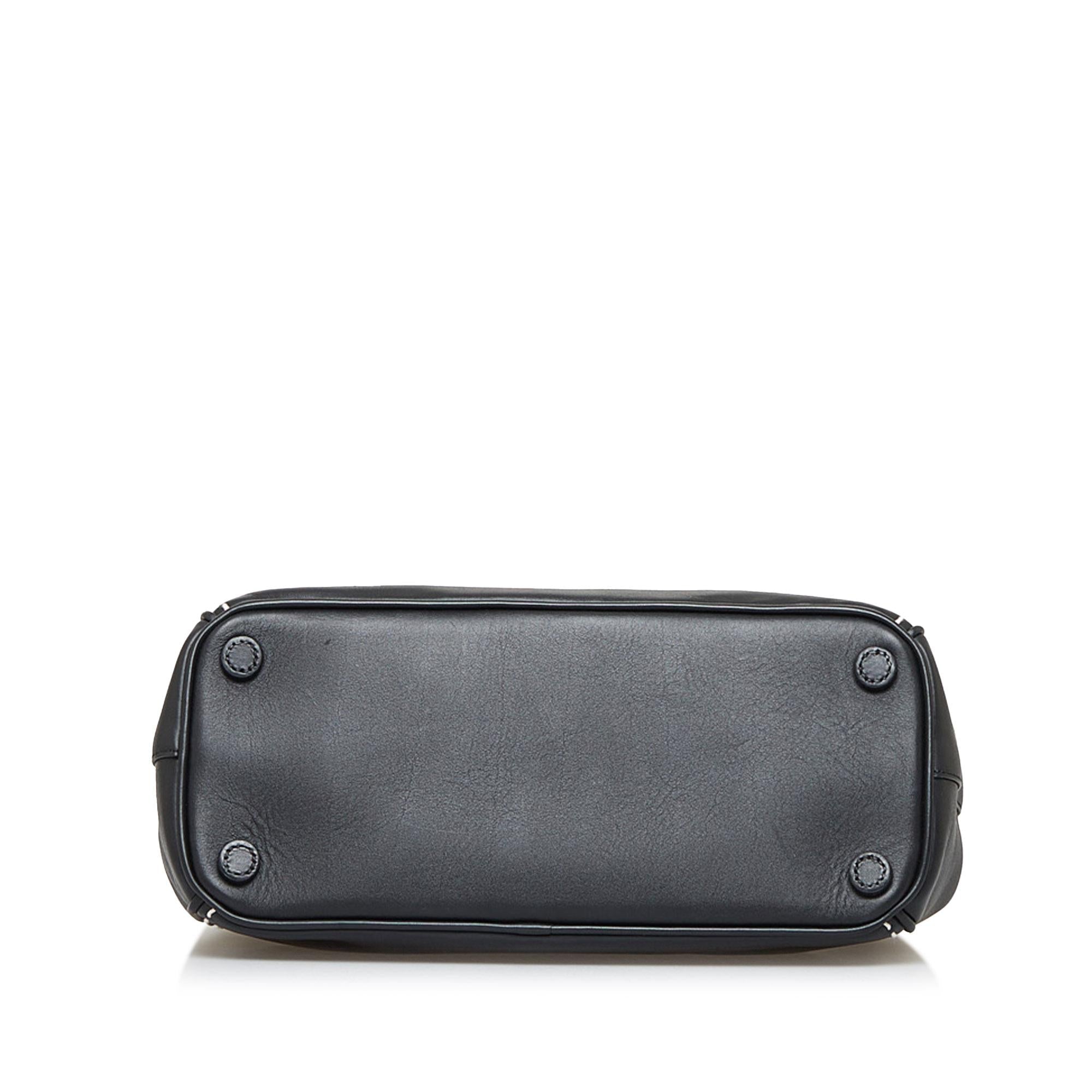 Prada Small City Calf Hand Stitched Galleria Double Zip (SHG-Tte58w)
