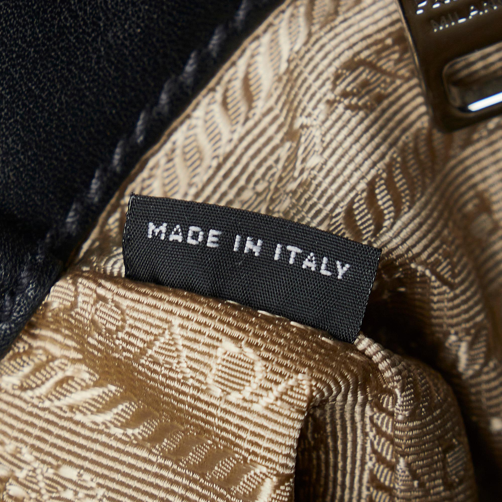 Prada Small City Calf Hand Stitched Galleria Double Zip (SHG-8e9XNd)
