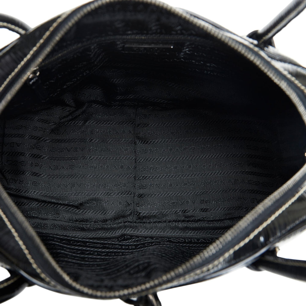 Prada Spazzolato Shoulder Bag (SHG-hMUJaT)