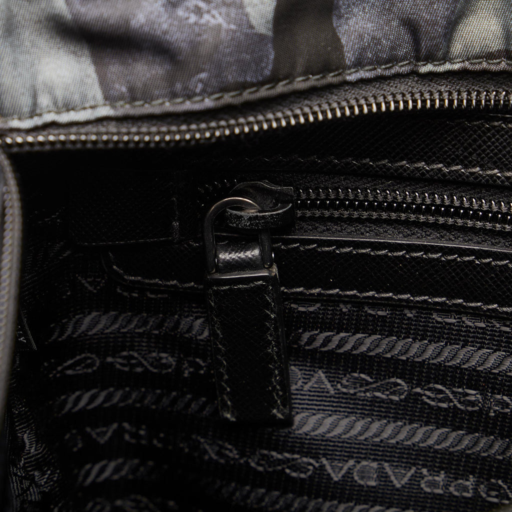 Prada Tessuto Camo Messenger Bag (SHG-ftIjDN)