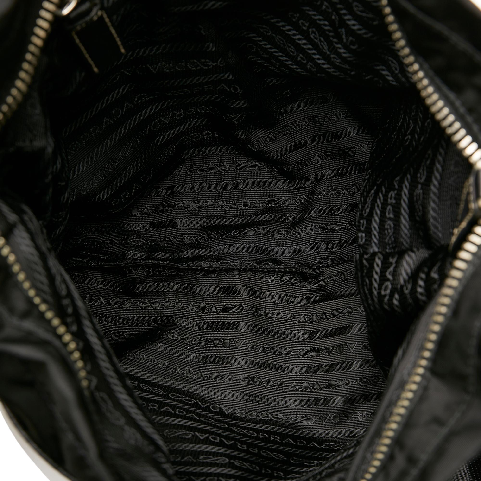 Prada Tessuto Crossbody Bag (SHG-17NpVW)