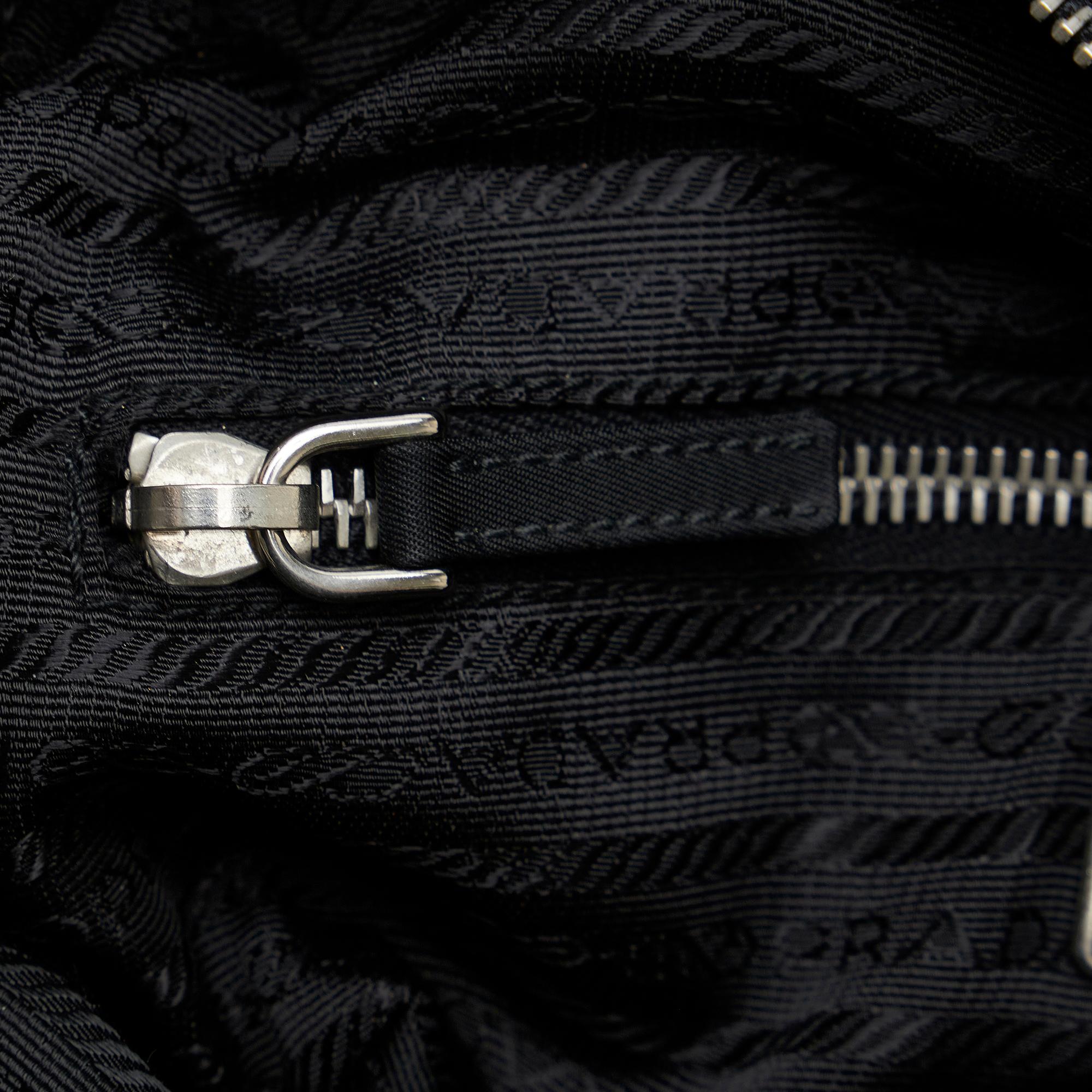 Prada Tessuto Crossbody Bag (SHG-1B2c8Y)