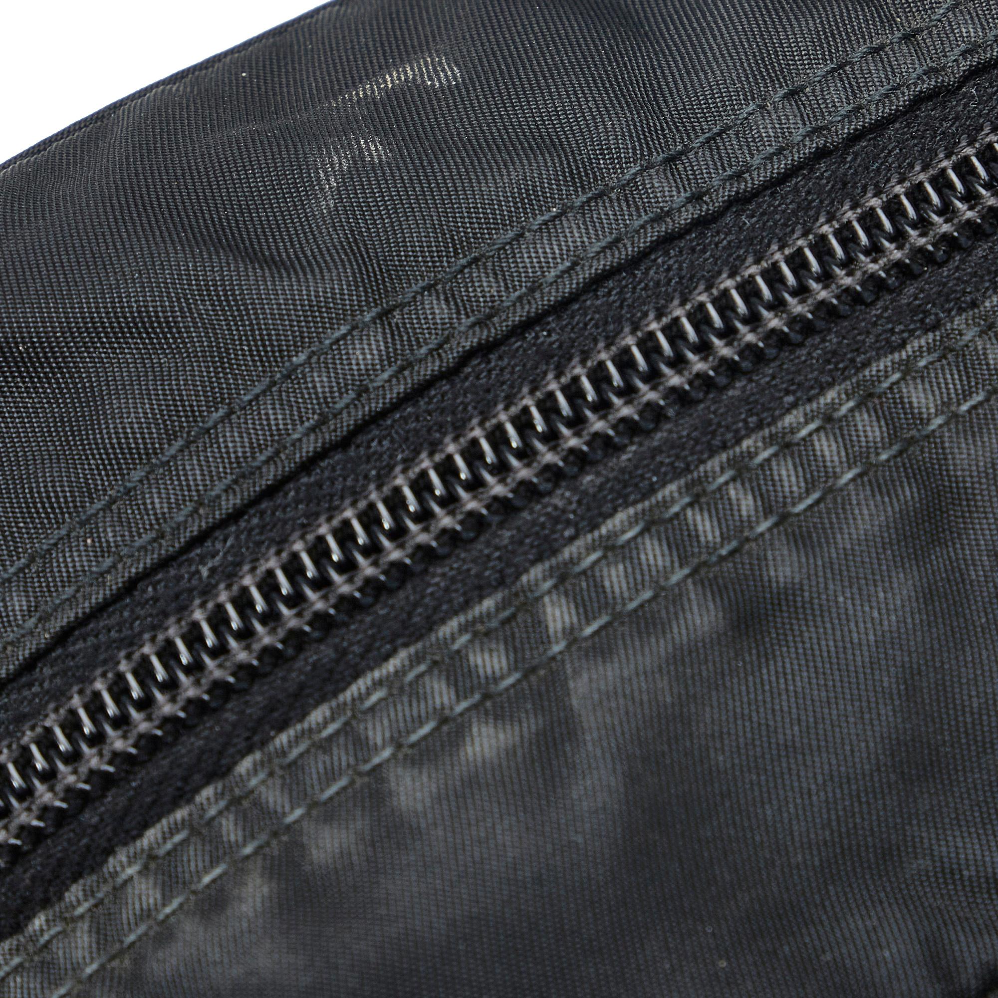 Prada Tessuto Crossbody Bag (SHG-LOo8pe)