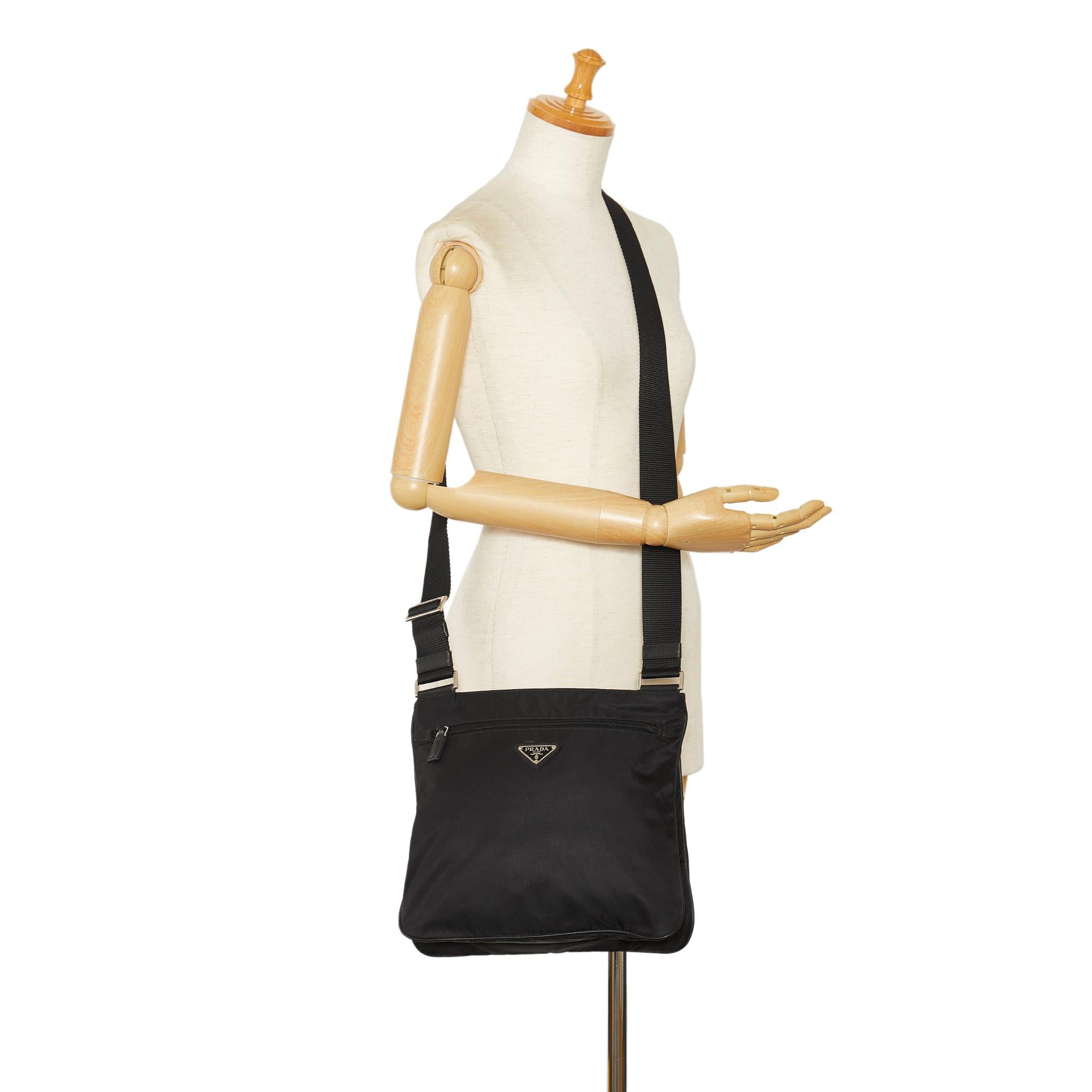 Prada Tessuto Crossbody Bag (SHG-ic7UHA)