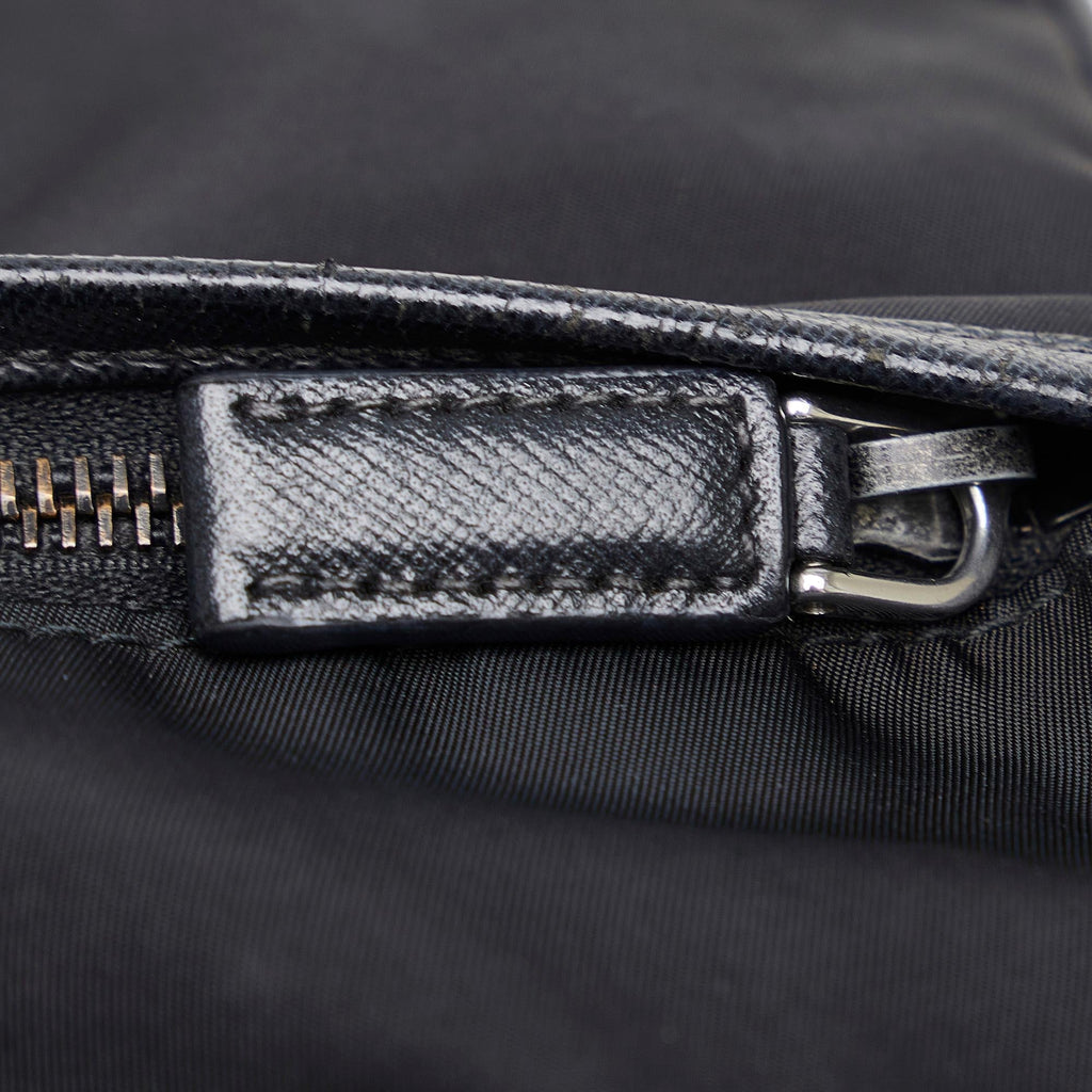 Prada Tessuto Crossbody (SHG-EdtmnG)