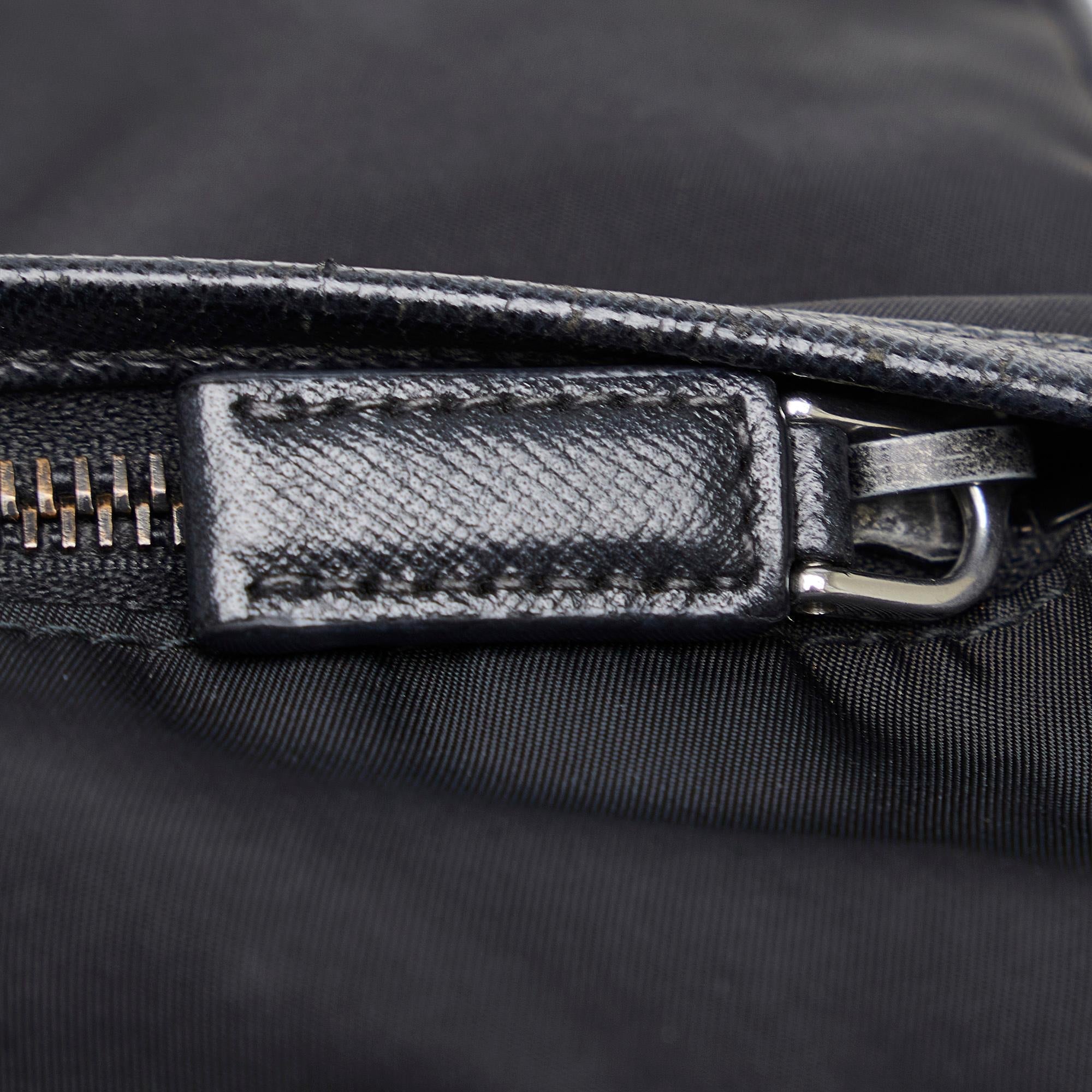 Prada Tessuto Crossbody (SHG-EdtmnG)