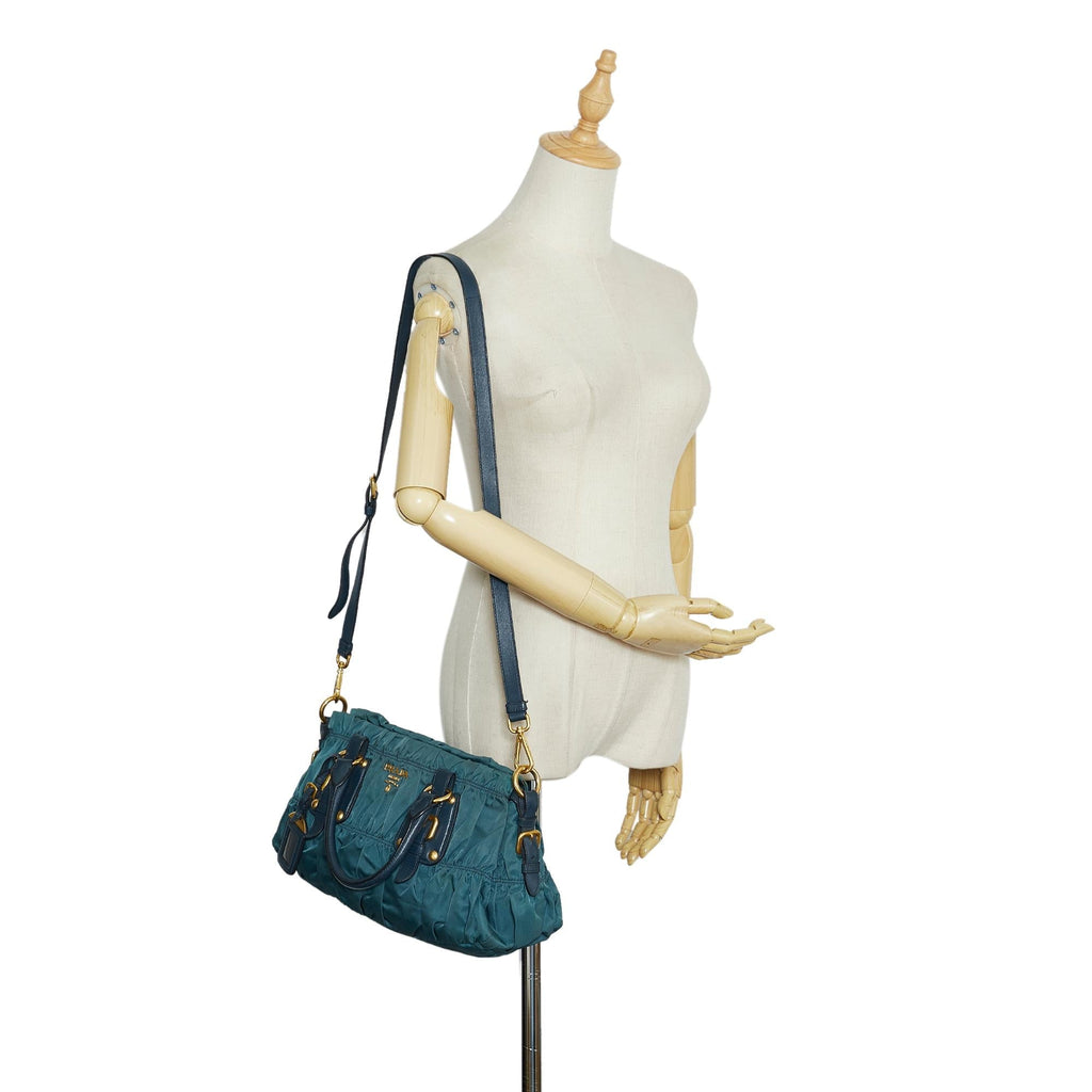 Prada Tessuto Gaufre Satchel (SHG-0R0qvC)