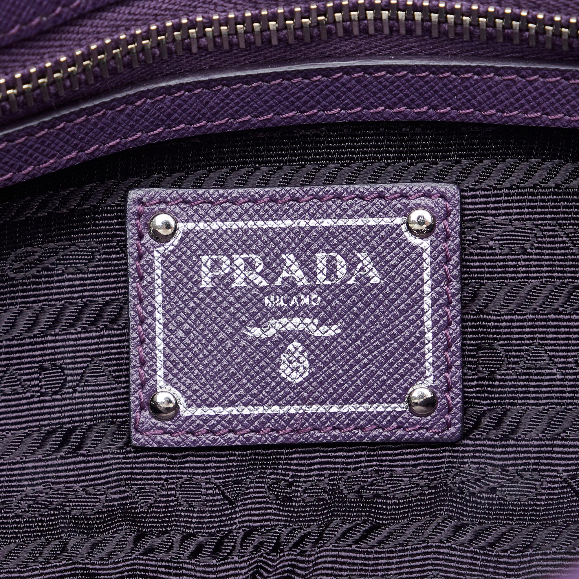 Prada Tessuto Gaufre Shoulder Bag (SHG-nq23s8)