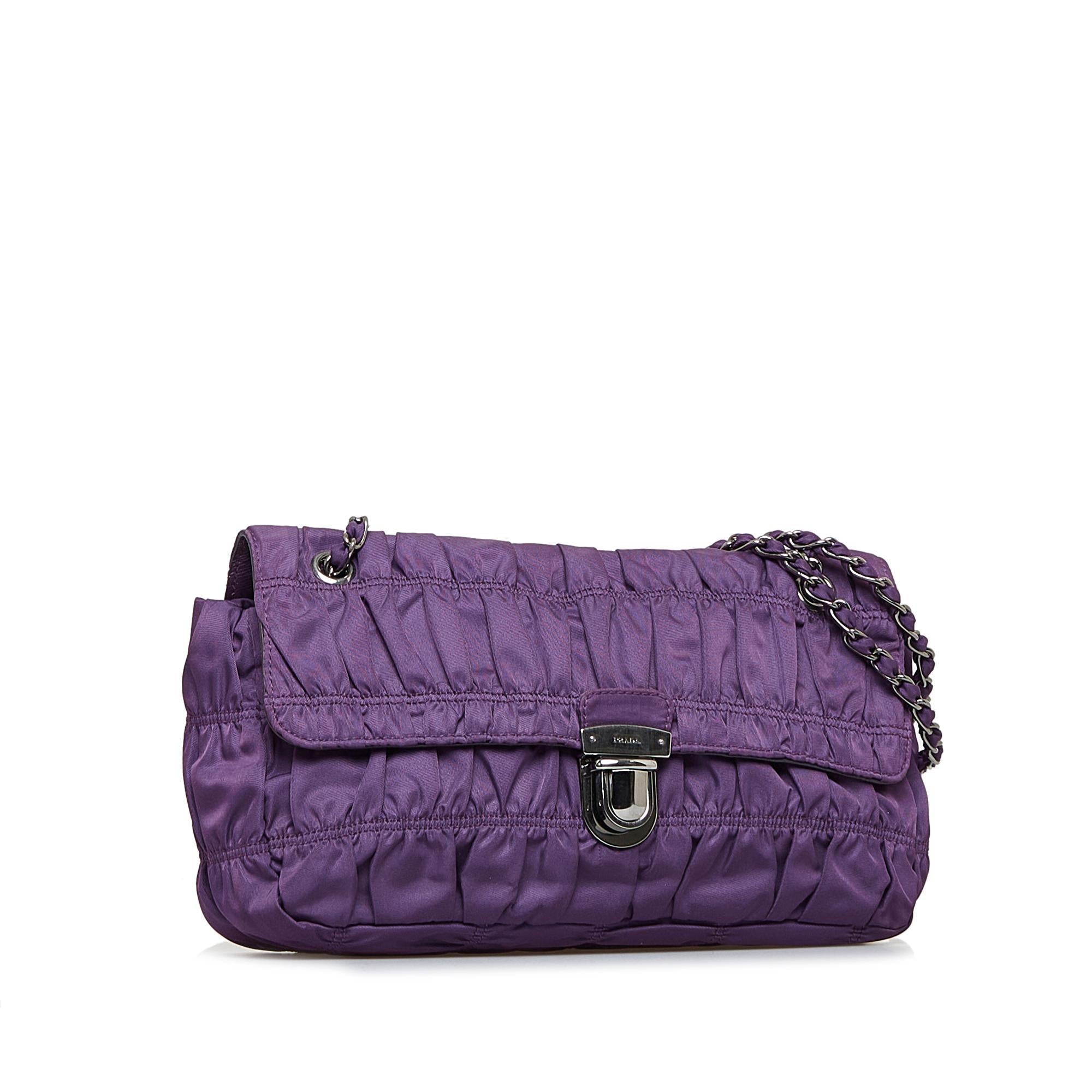 Prada Tessuto Gaufre Shoulder Bag (SHG-nq23s8)