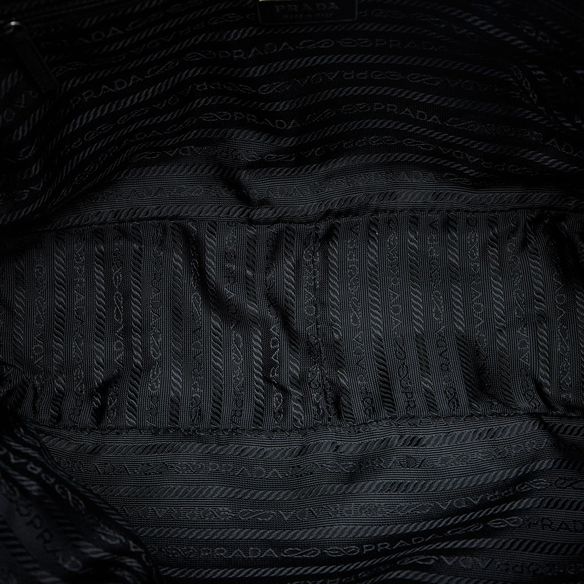 Prada Tessuto Handbag (SHG-R4oRvw)