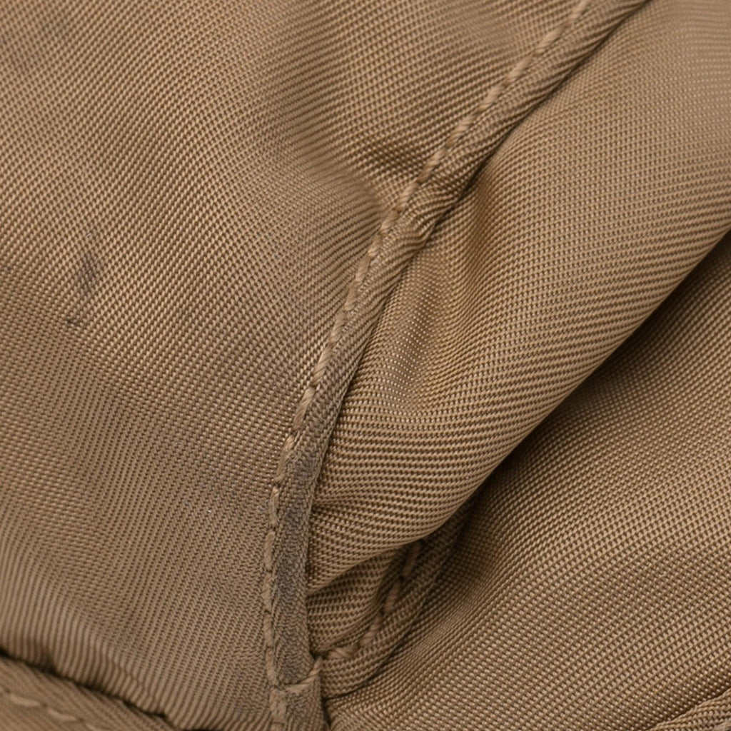 Prada Tessuto Messenger Bag (SHG-sqNt9B)