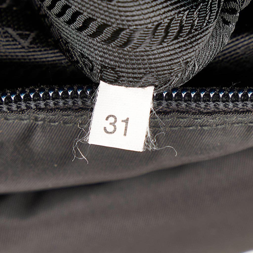 Prada Tessuto Messenger Bag (SHG-UPZdHj)