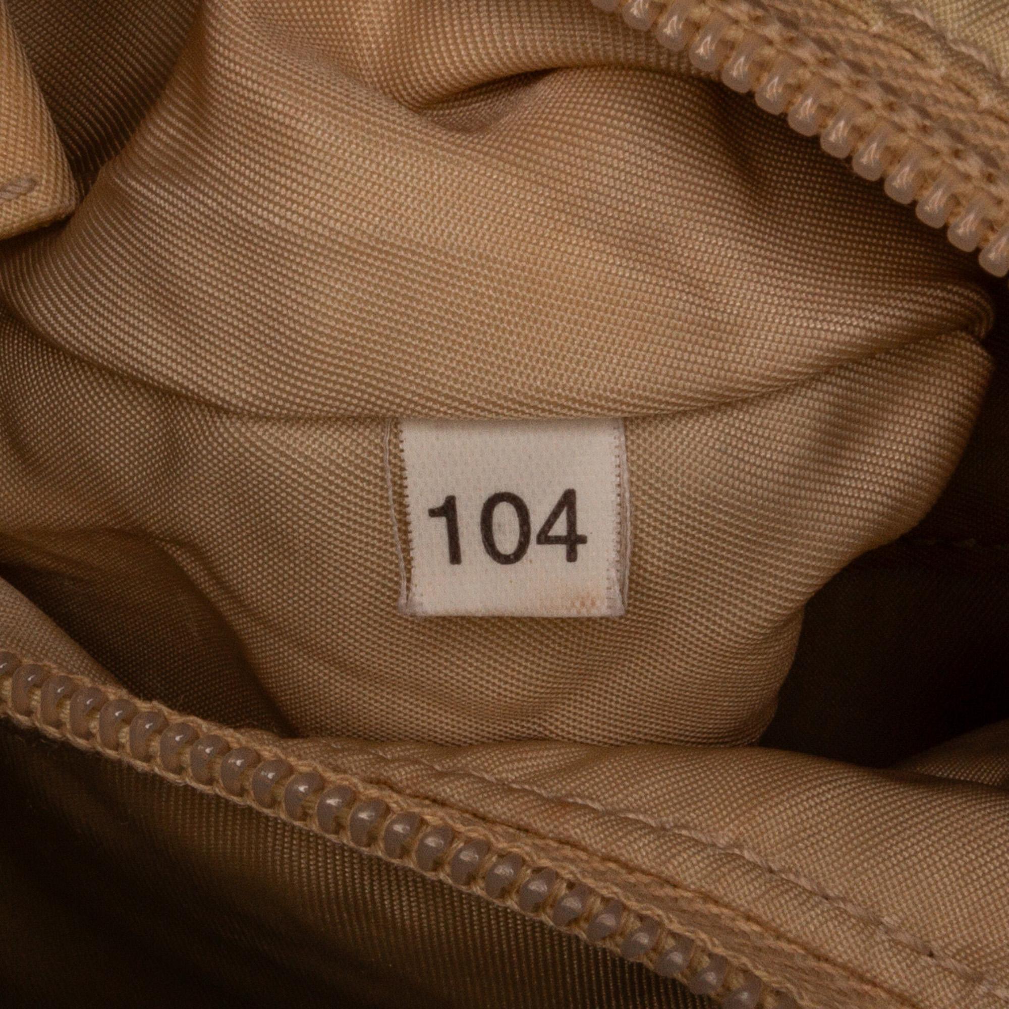 Prada Tessuto Re-Edition 2000 Baguette (SHG-QJJpyn)