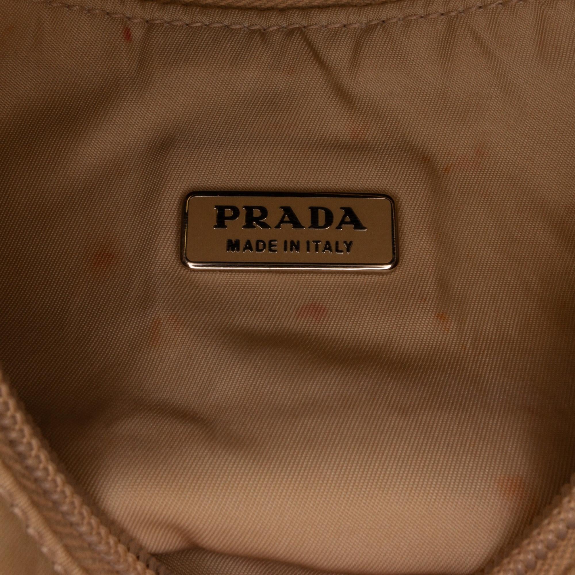 Prada Tessuto Re-Edition 2000 Baguette (SHG-QJJpyn)