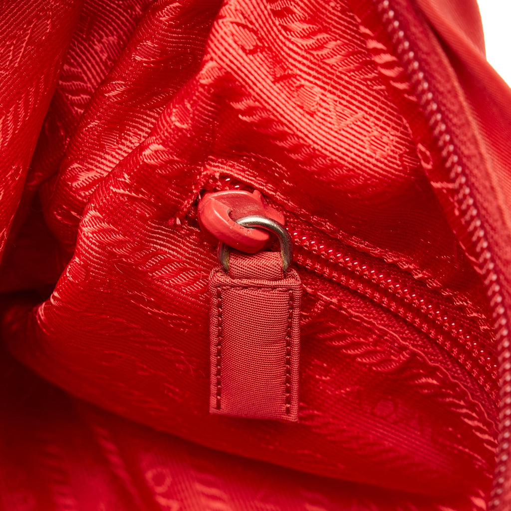 Prada Tessuto Shoulder Bag (SHG-TLOqAp)
