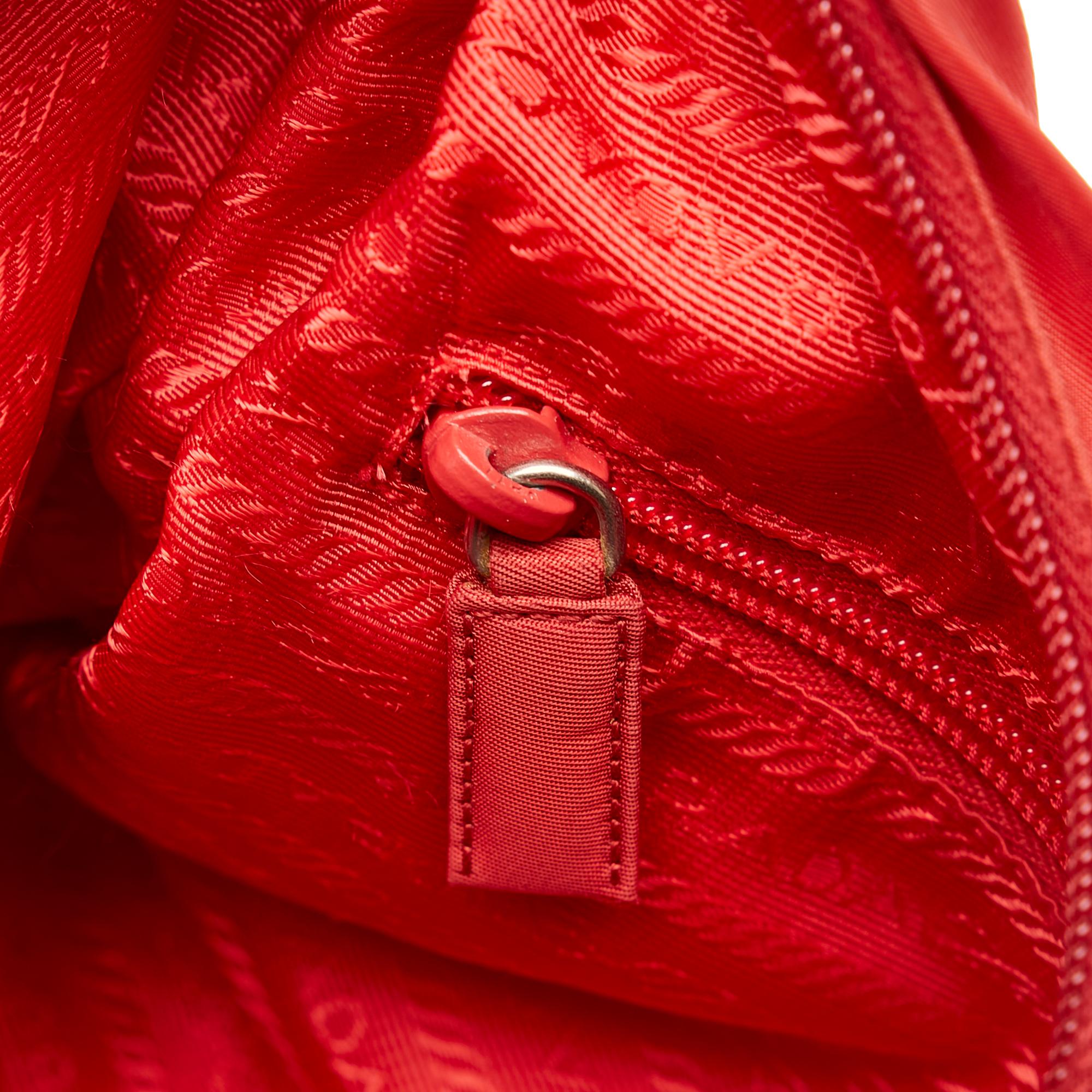 Prada Tessuto Shoulder Bag (SHG-TLOqAp)