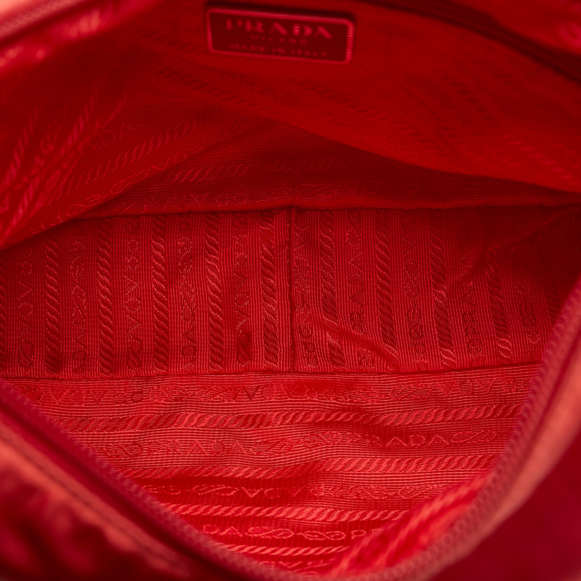Prada Tessuto Shoulder Bag (SHG-TLOqAp)