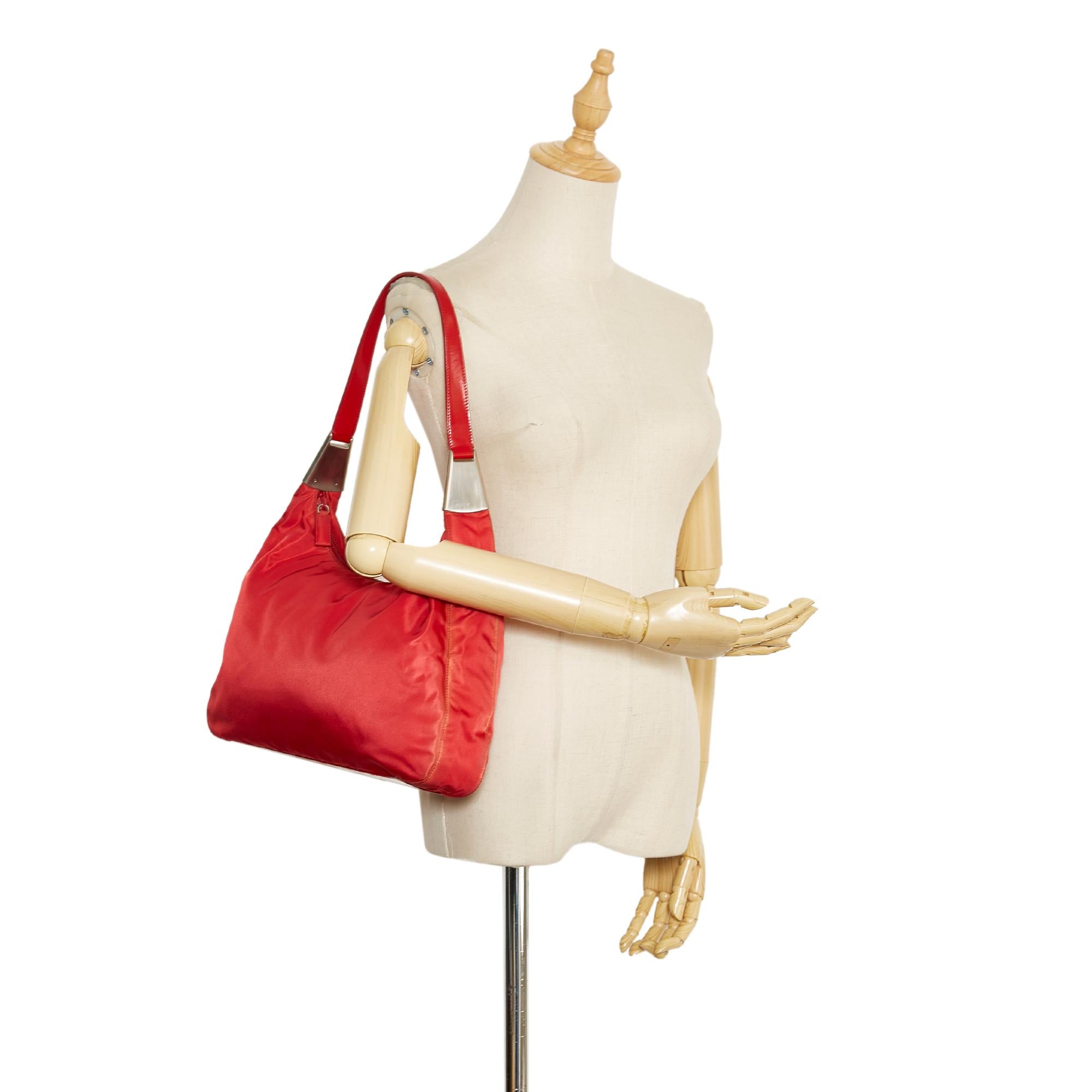 Prada Tessuto Shoulder Bag (SHG-TLOqAp)