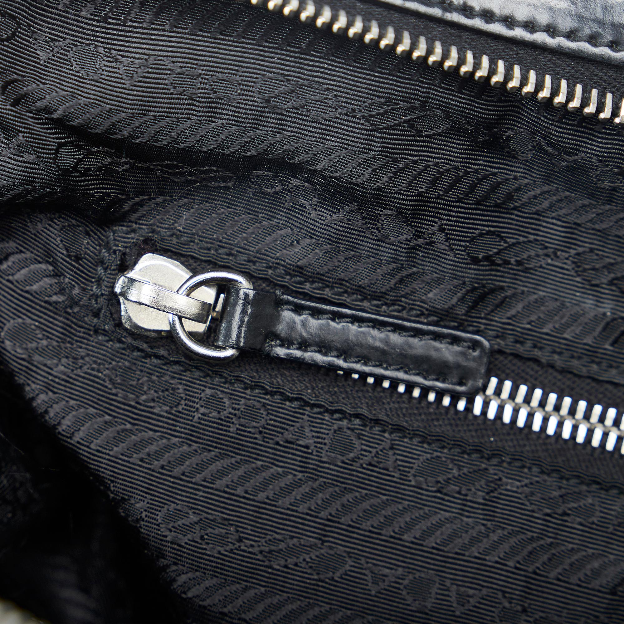 Prada Tessuto Shoulder Bag (SHG-G3rC3l)