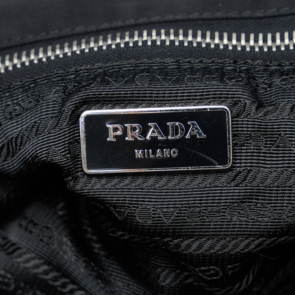 Prada Tessuto Tote Bag (SHG-aKdqVQ)