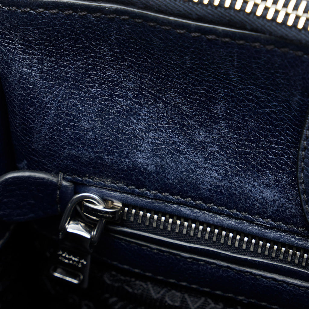 Prada Twin Pocket Satchel (SHG-yIzEnm)