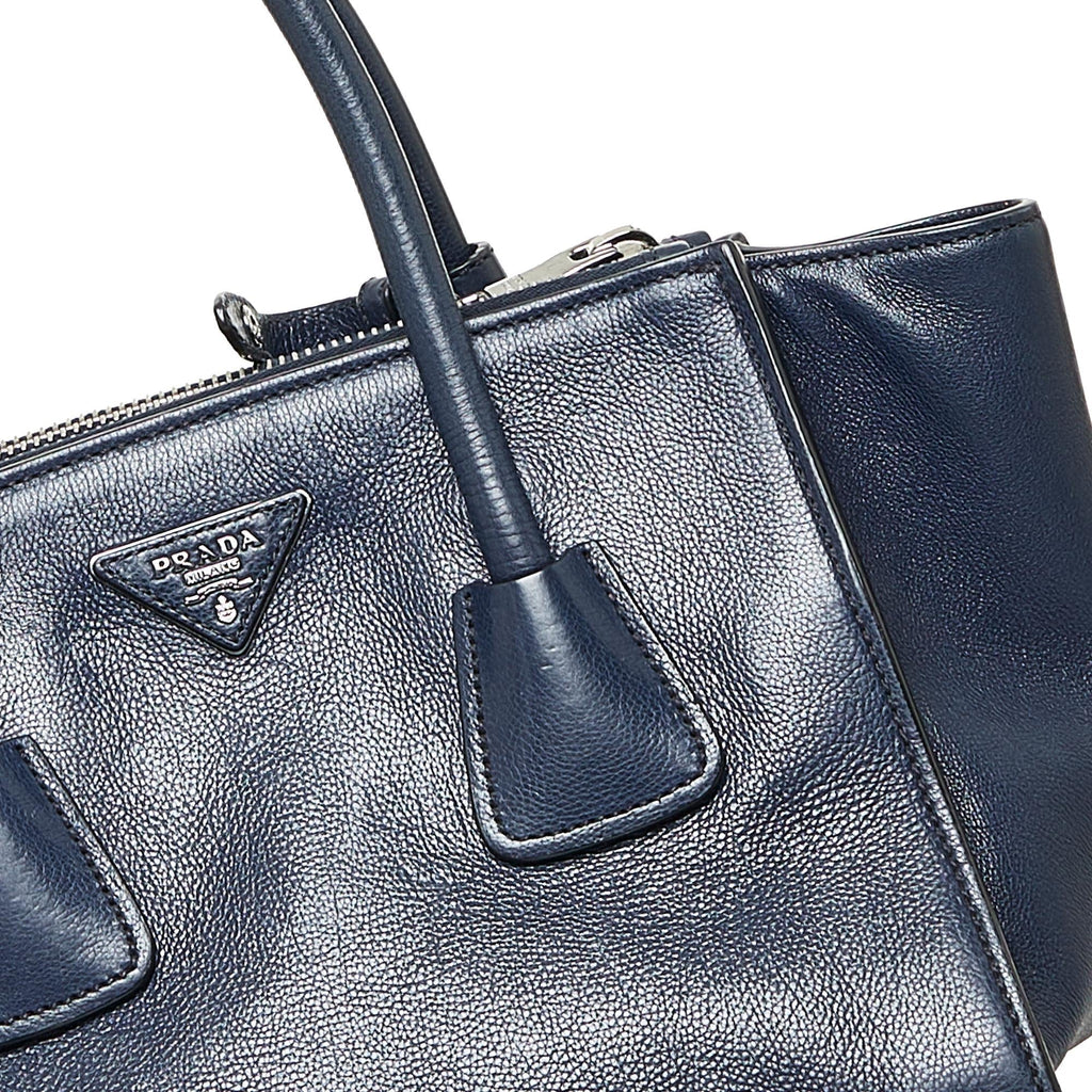 Prada Twin Pocket Satchel (SHG-yIzEnm)