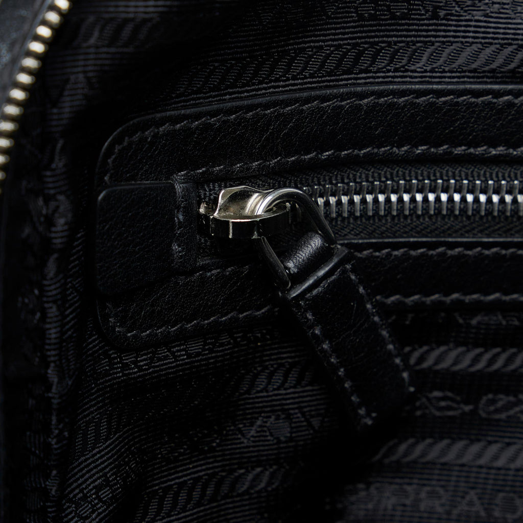 Prada Vitello Daino Business Bag (SHG-VoDzyK)