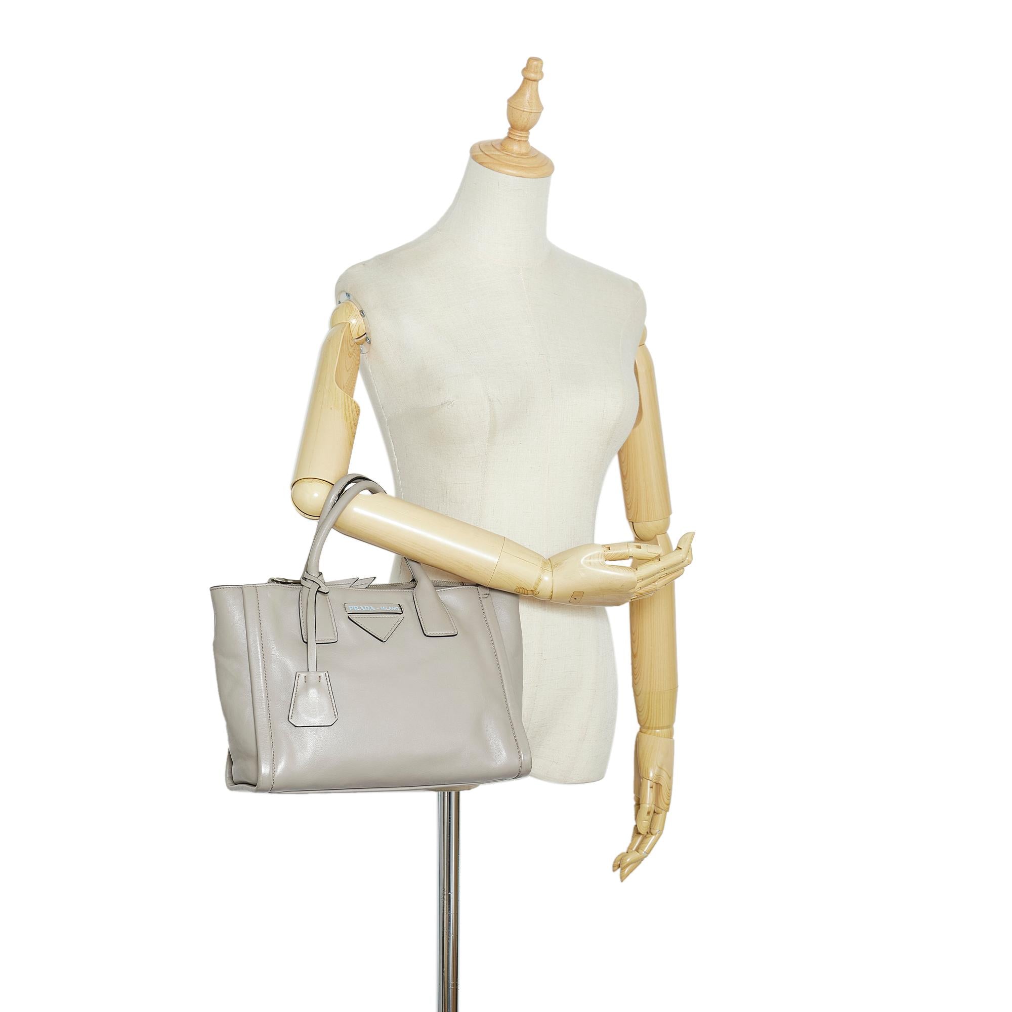 Prada Vitello Daino Concept Satchel (SHG-gW7vCL)
