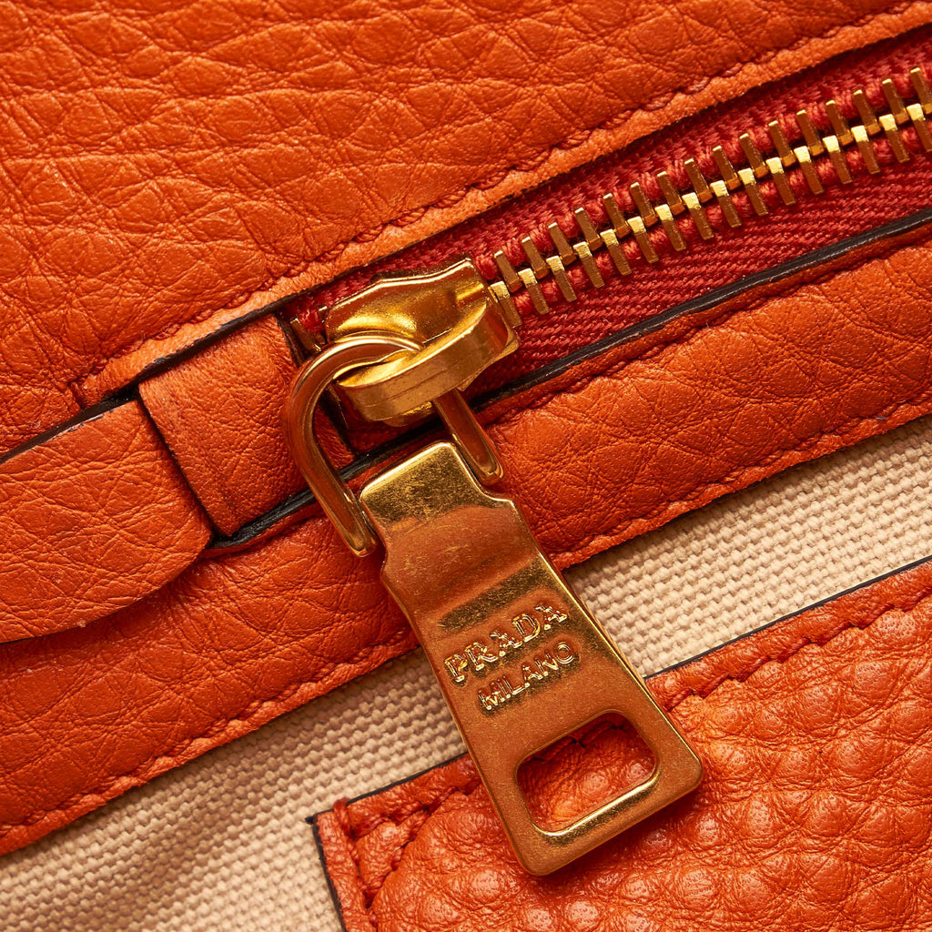 Prada Vitello Daino Leather Tote (SHG-Y0yh3U)