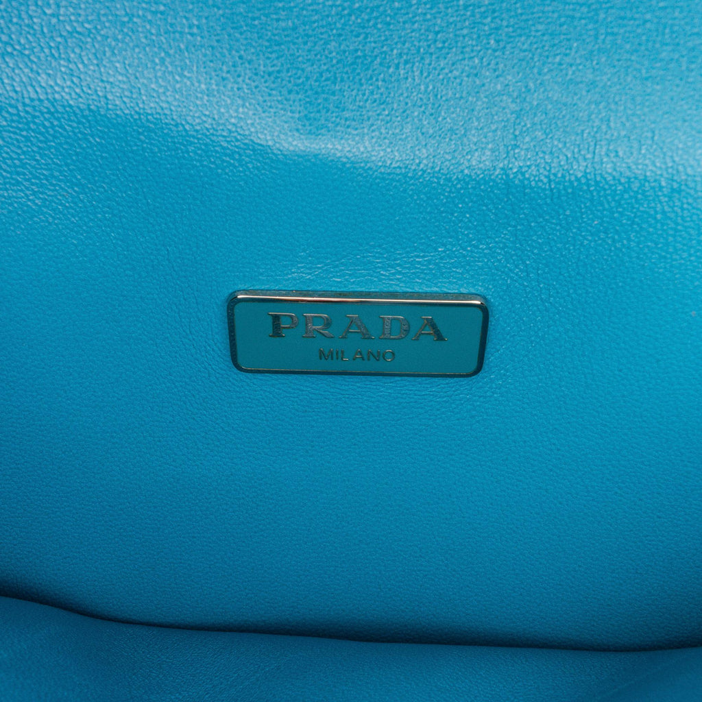 Prada Vitello Daino Lip Print Flap Bag (SHG-o50yHv)