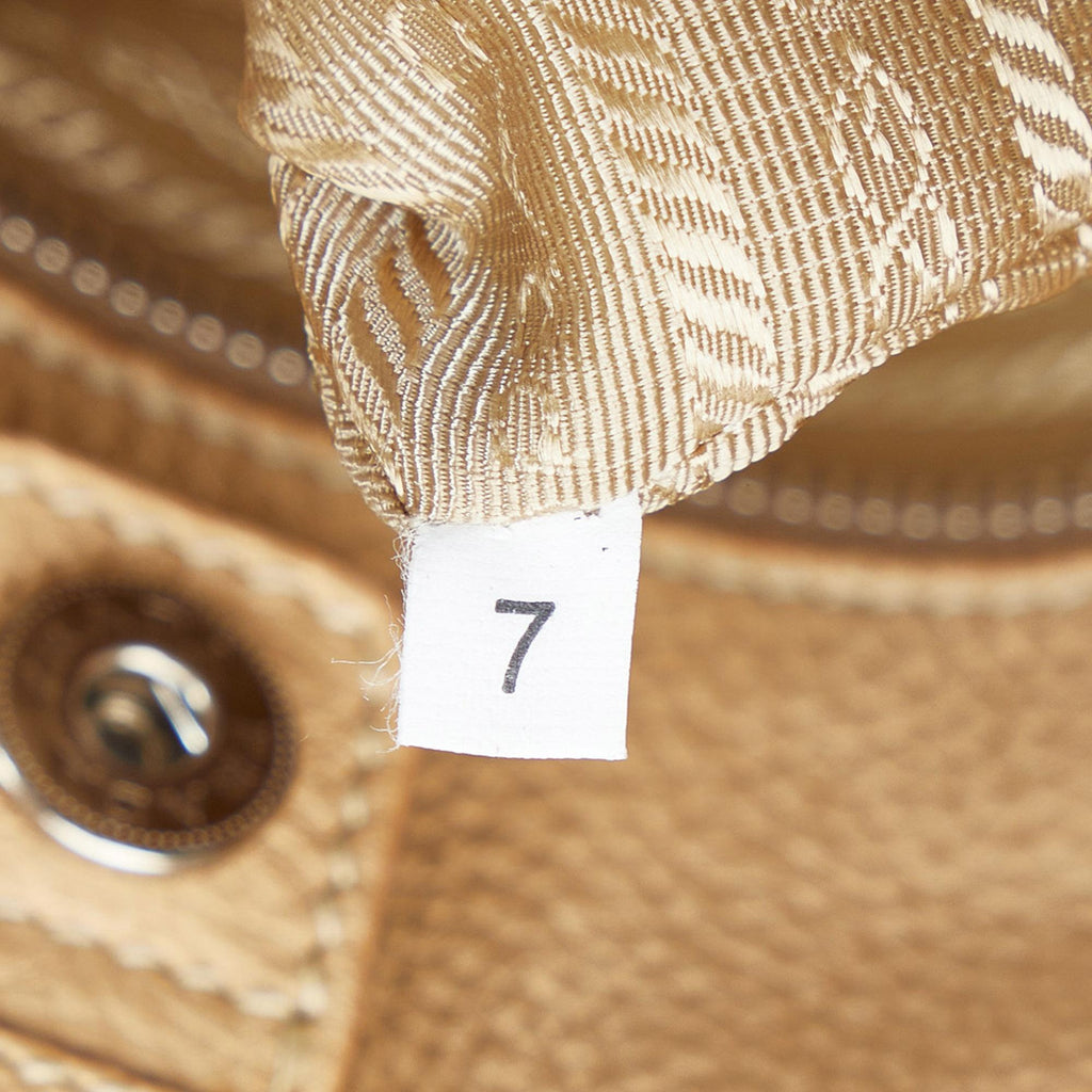 Prada Vitello Daino Satchel (SHG-KQP6jE)