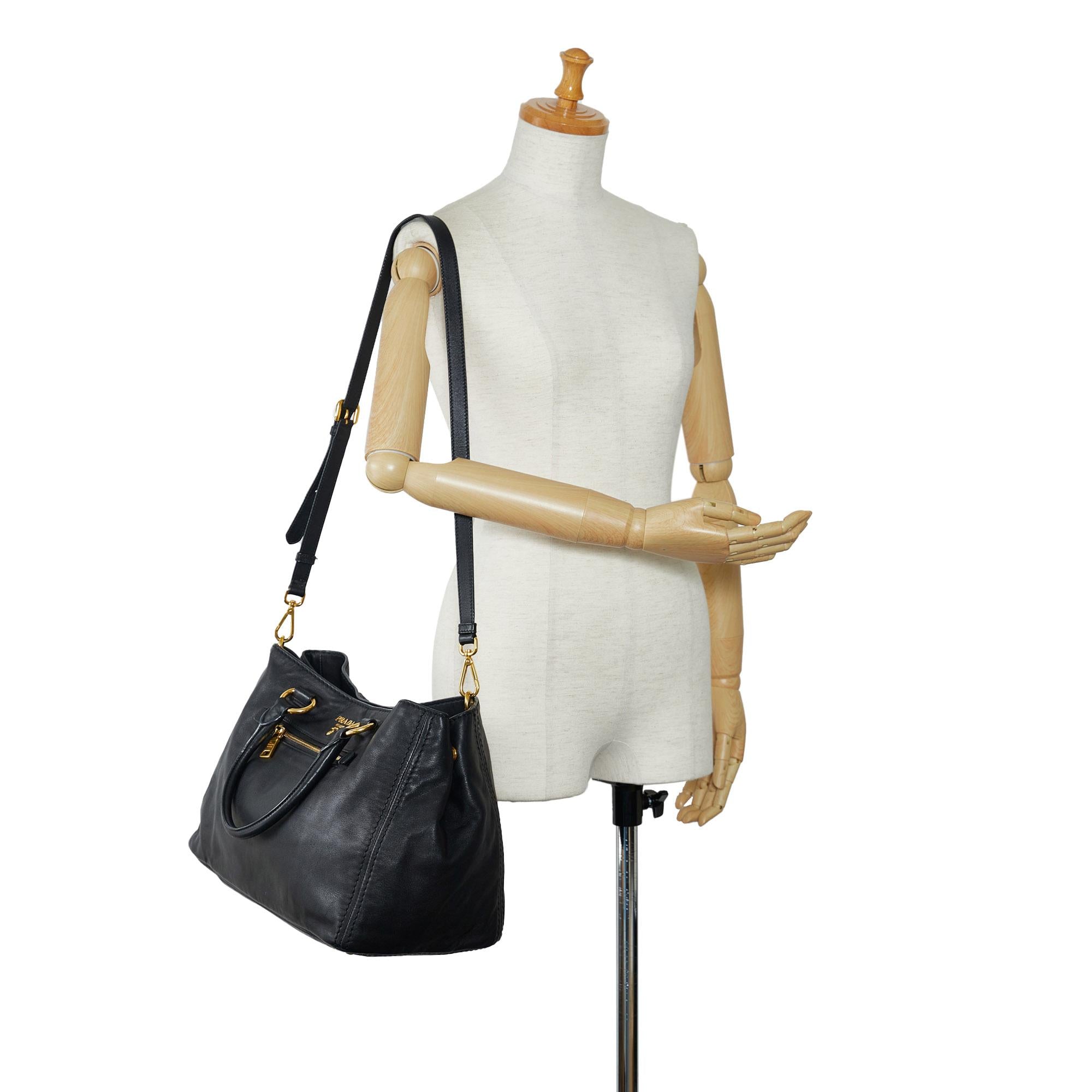 Prada Vitello Daino Satchel (SHG-BykW3U)