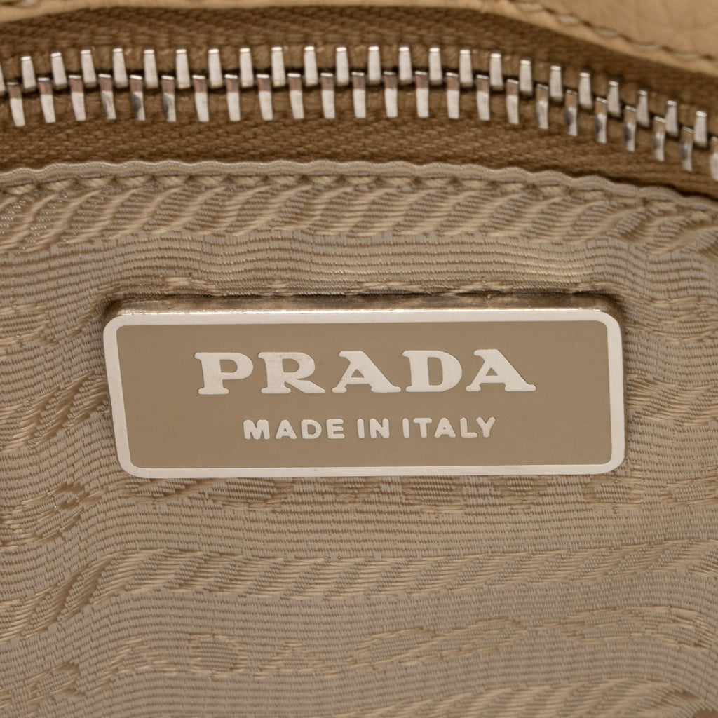 Prada Vitello Daino Side Pocket Tote (SHF-X1nyO5)