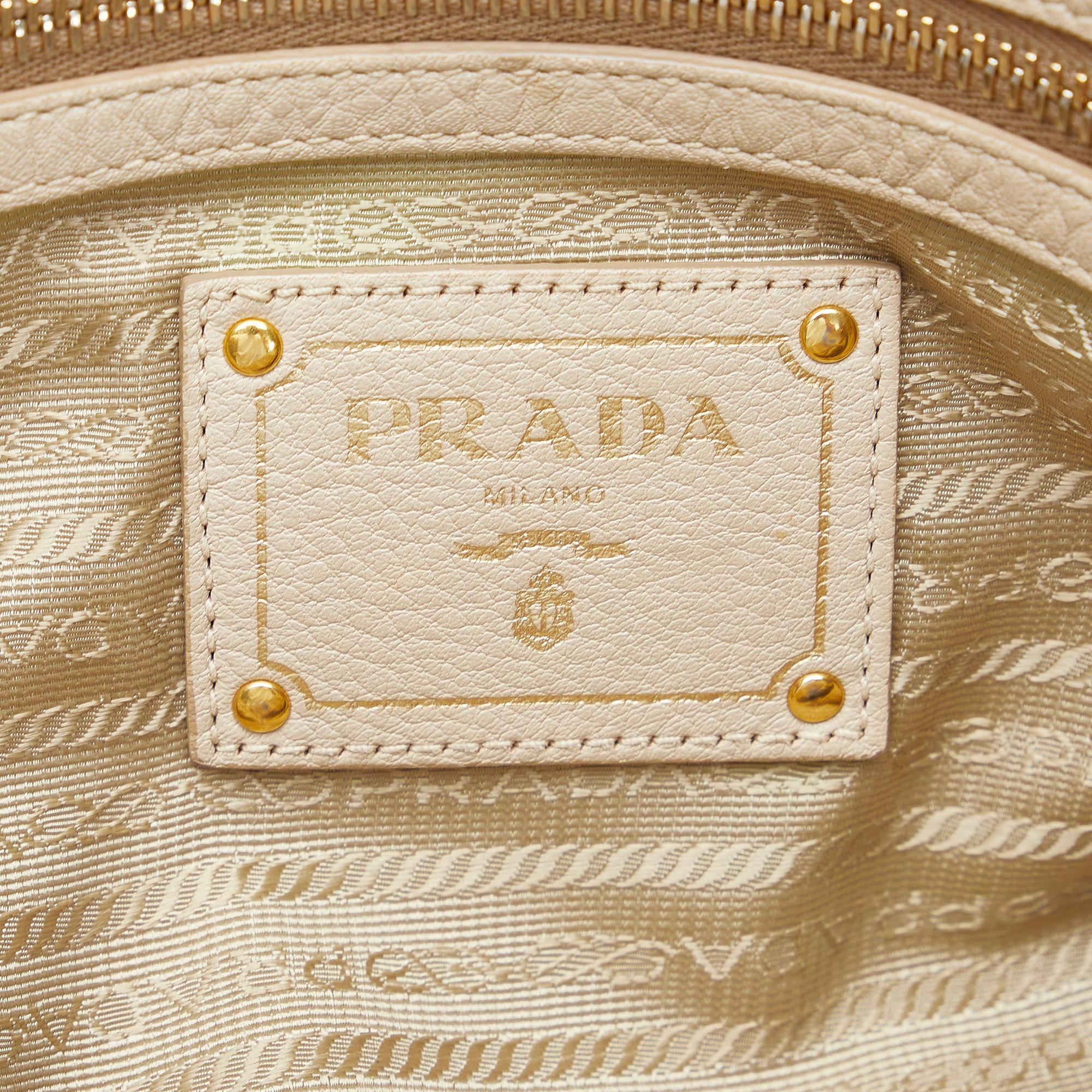 Prada Vitello Daino Tote Bag (SHG-kSSZi7)