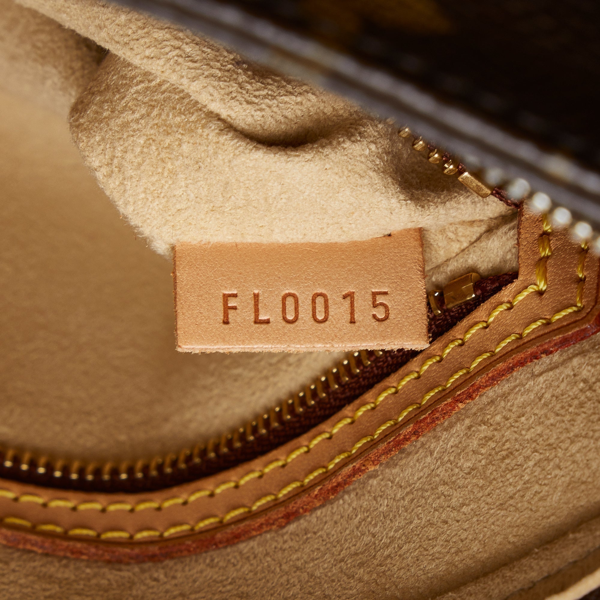 LOUIS VUITTON Monogram Looping MM Shoulder Bag