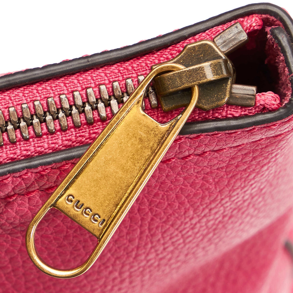 Gucci Logo Clutch Bag Pink
