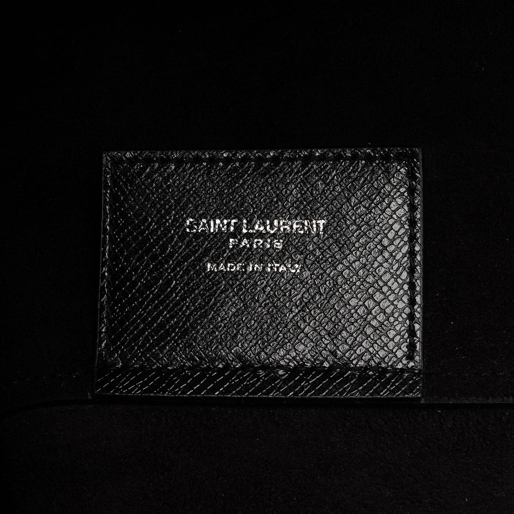 Saint Laurent Boucle Embossed Leather Shopping Tote (SHF-3yPQcN)