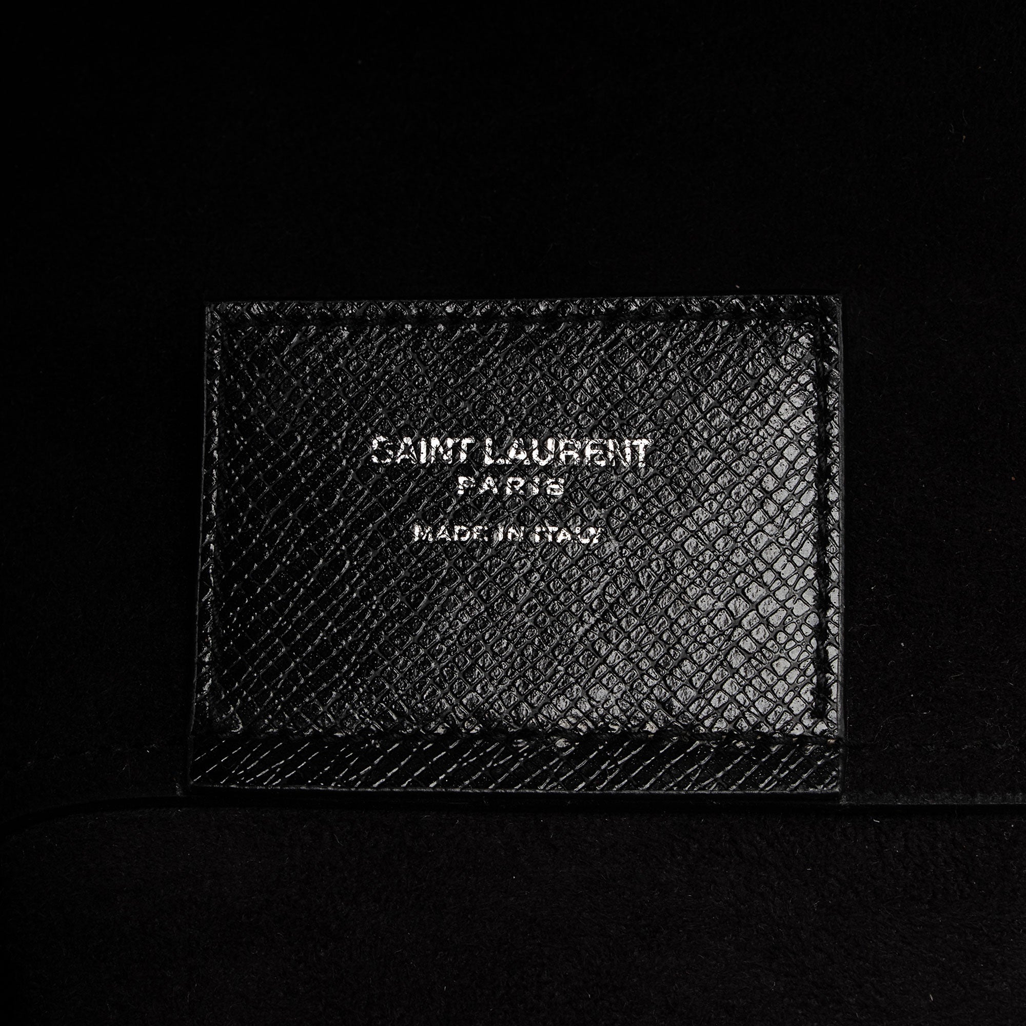Saint Laurent Boucle Embossed Leather Shopping Tote (SHF-3yPQcN)