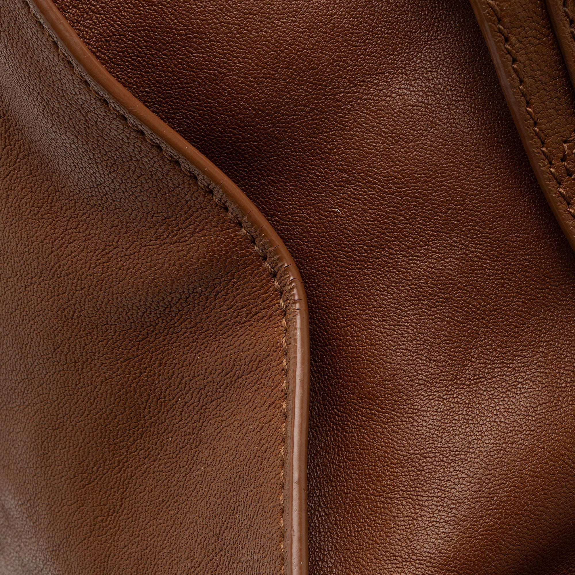 Saint Laurent Calfskin Cabas Chyc Medium Tote (SHF-Ivua2g)