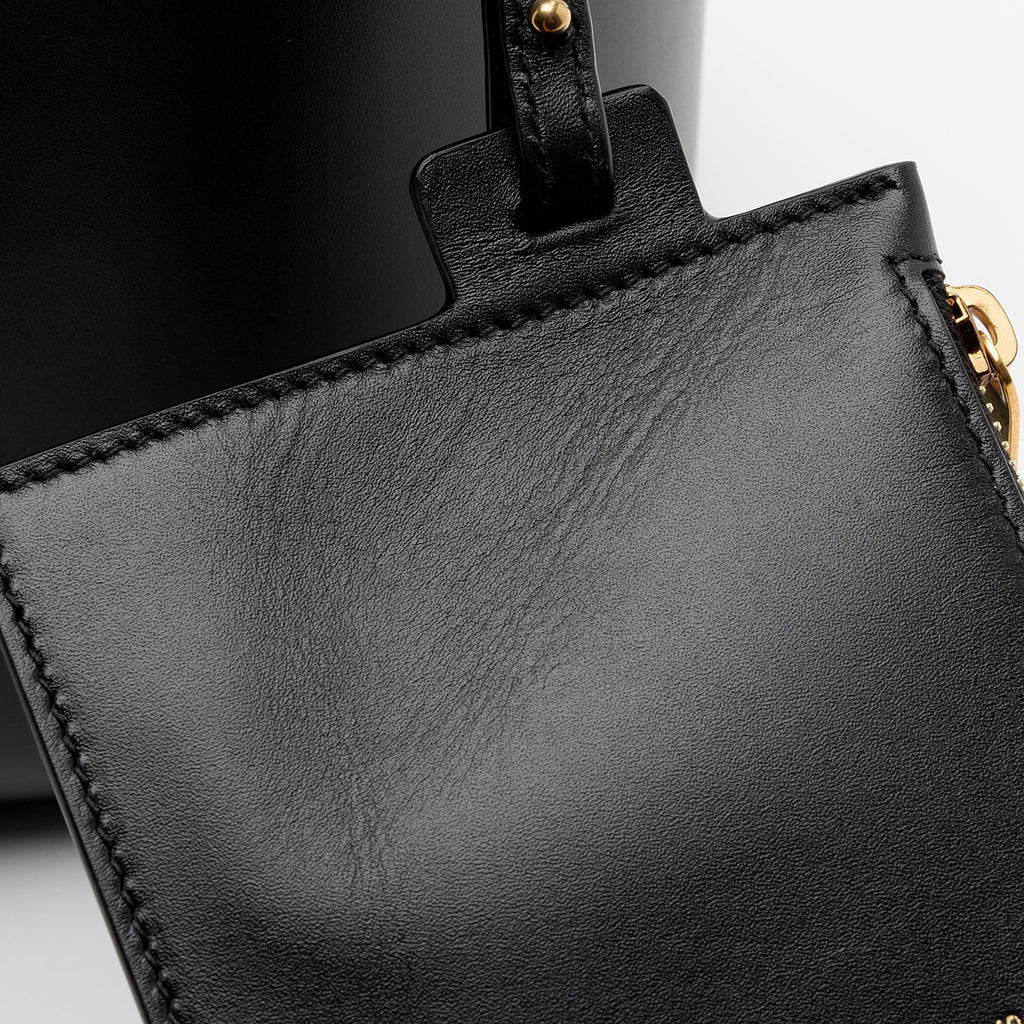 Saint Laurent Calfskin Monogram Le 37 Bucket Bag (SHF-YsxF8W)